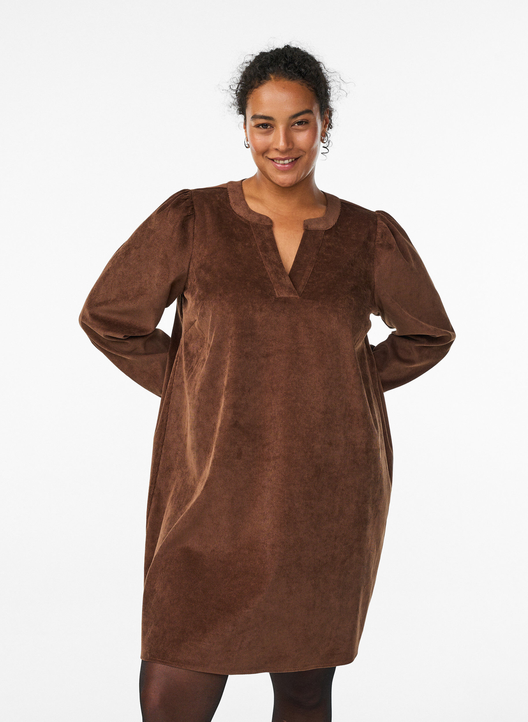 Zizzi Kurzes Samtkleid mit langen &Auml;rmeln, Braun, Model image number 0