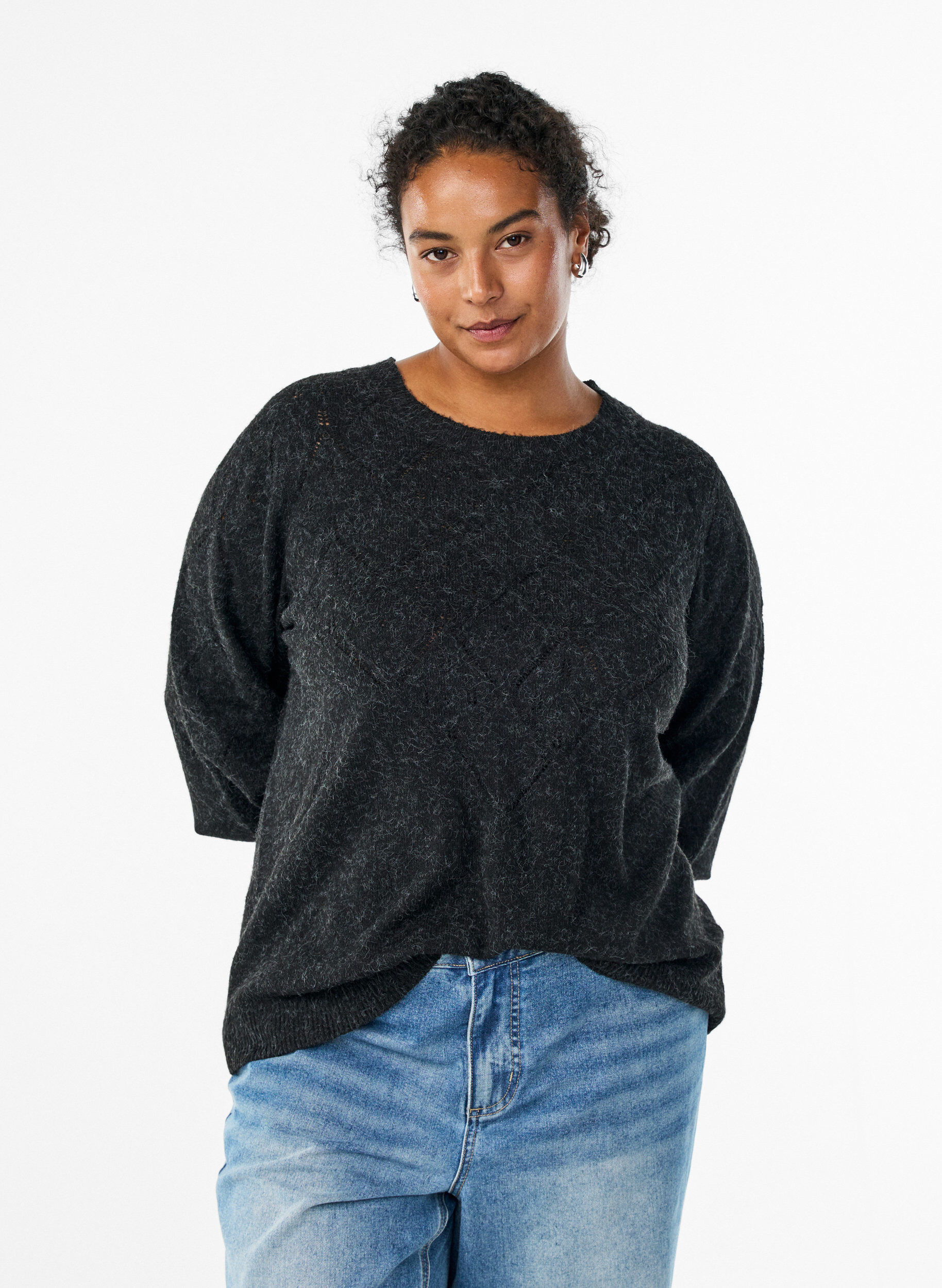 Zizzi Haut en maille &agrave; motif ajour&eacute; et manches ballon, Gris anthracite, Model image number 0