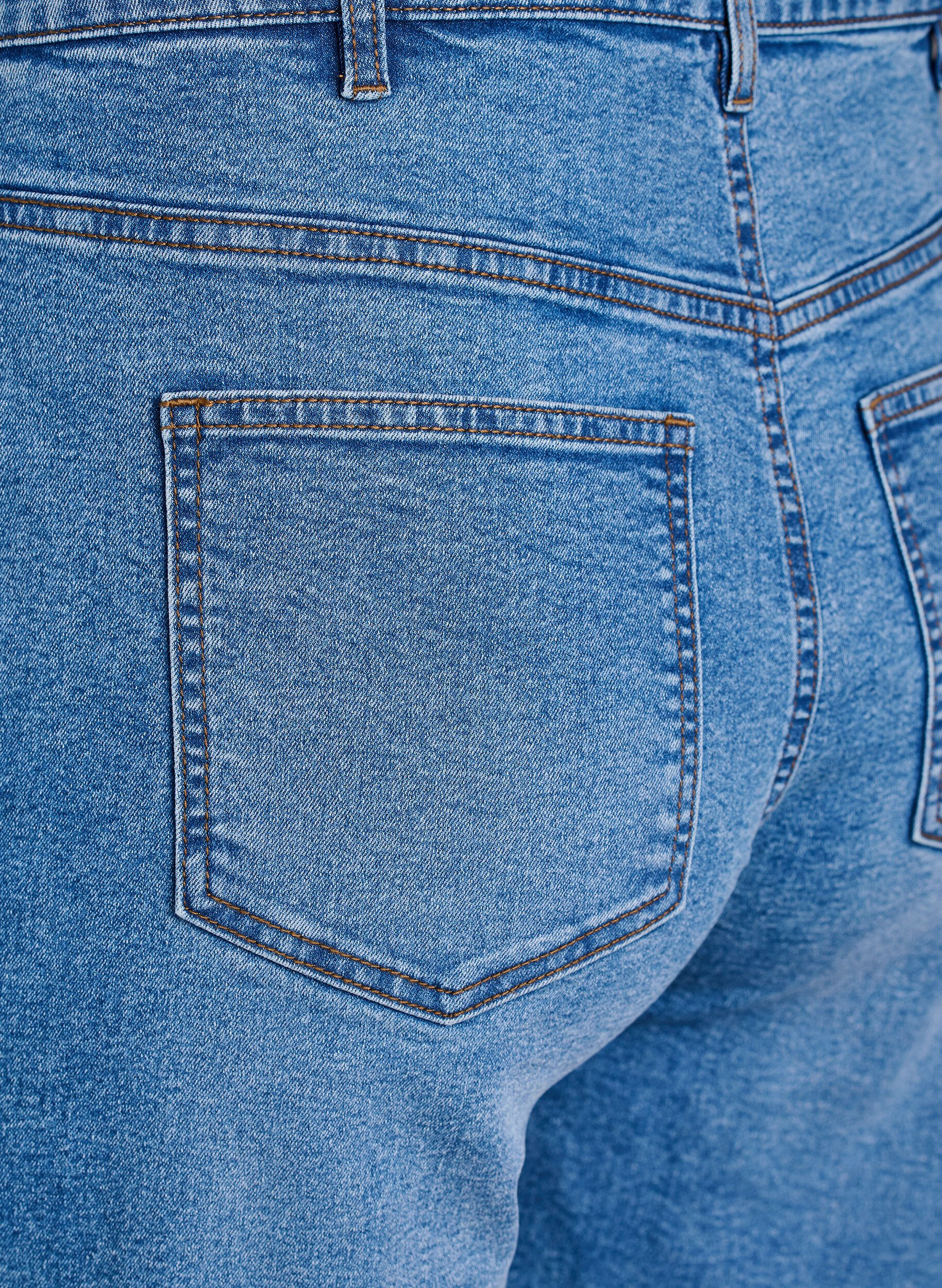 Zizzi FLASH - Locker sitzende Jeansshorts mit hoher Taille, Blau, Packshot image number 3