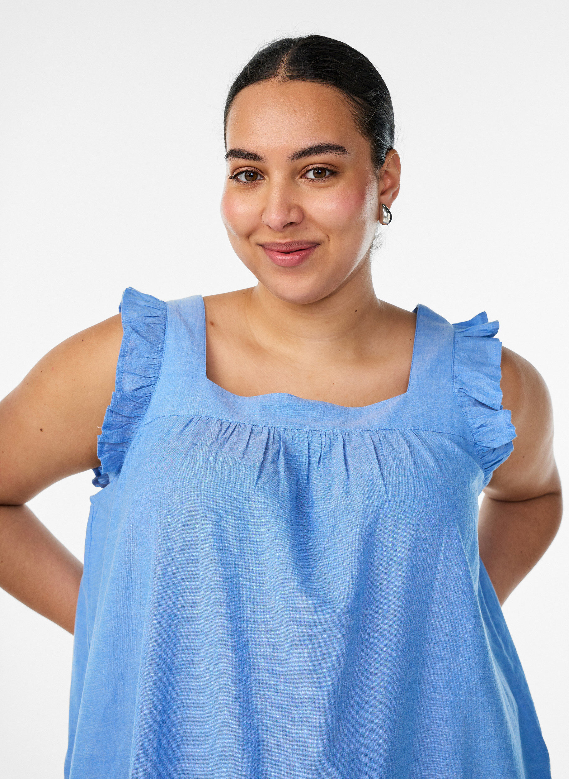 ZizziMidikleid aus Baumwolle mit R&uuml;schendetails, Blau, Model image number 2