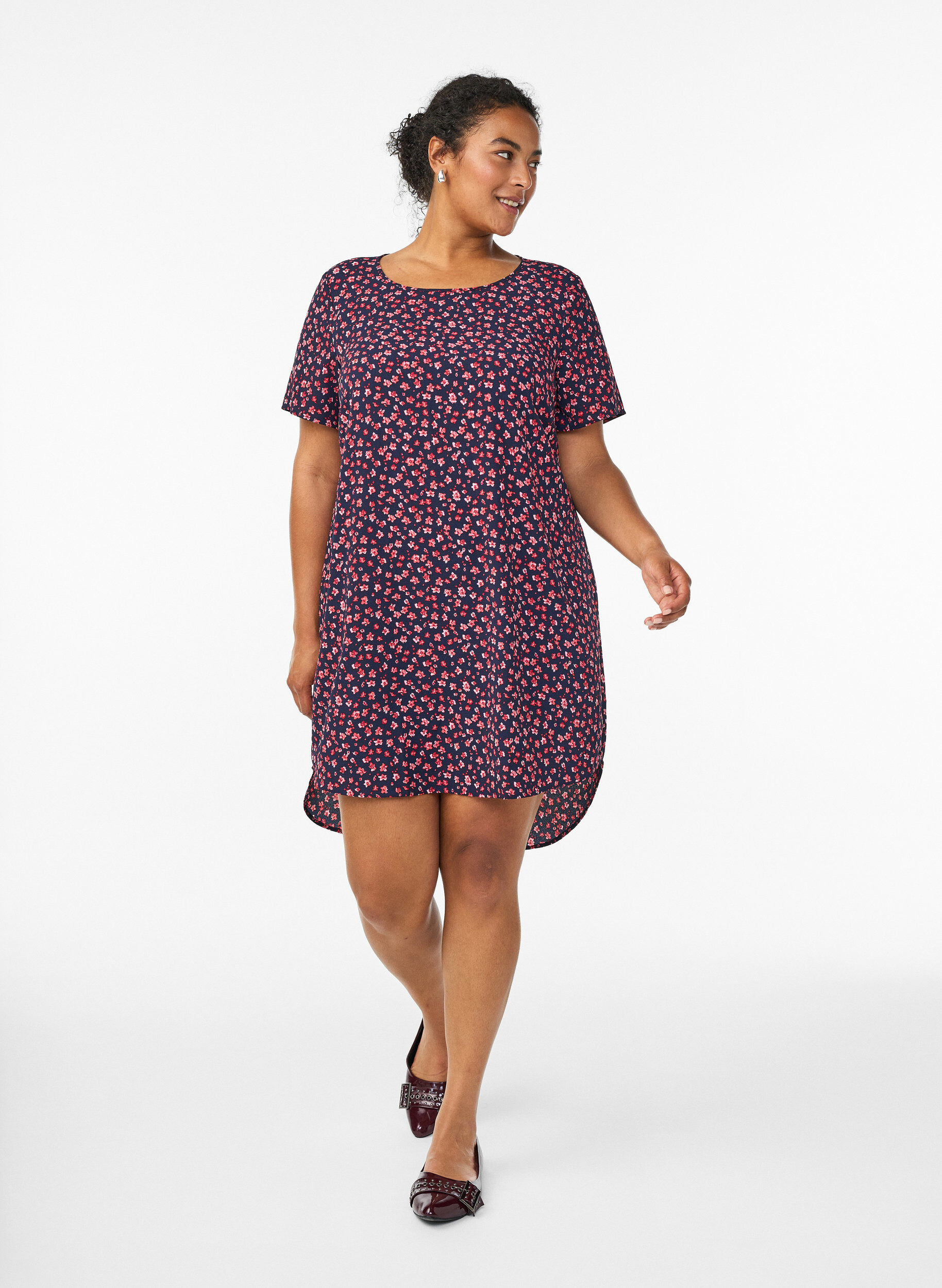 Zizzi Robe &agrave; manches courtes avec imprim&eacute;, Bleu, Model image number 1