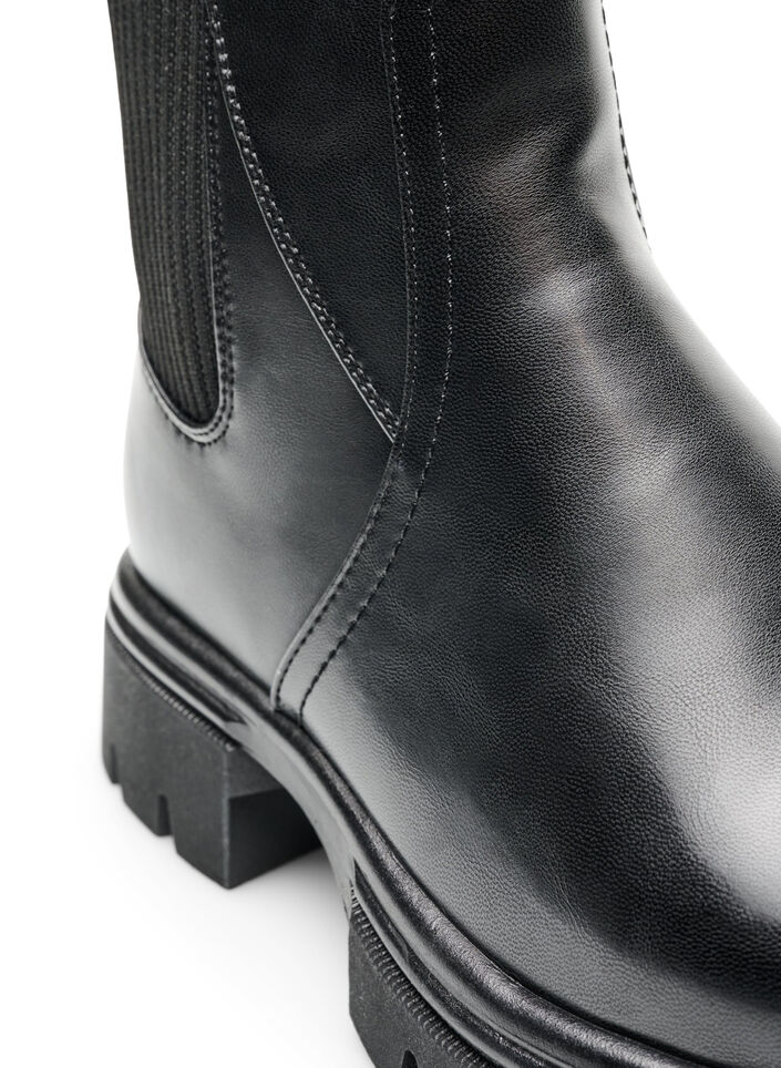 Chelsea-Boot mit klobiger Sohle und gerippten Eins&auml;tzen, Schwarz, Packshot image number 2