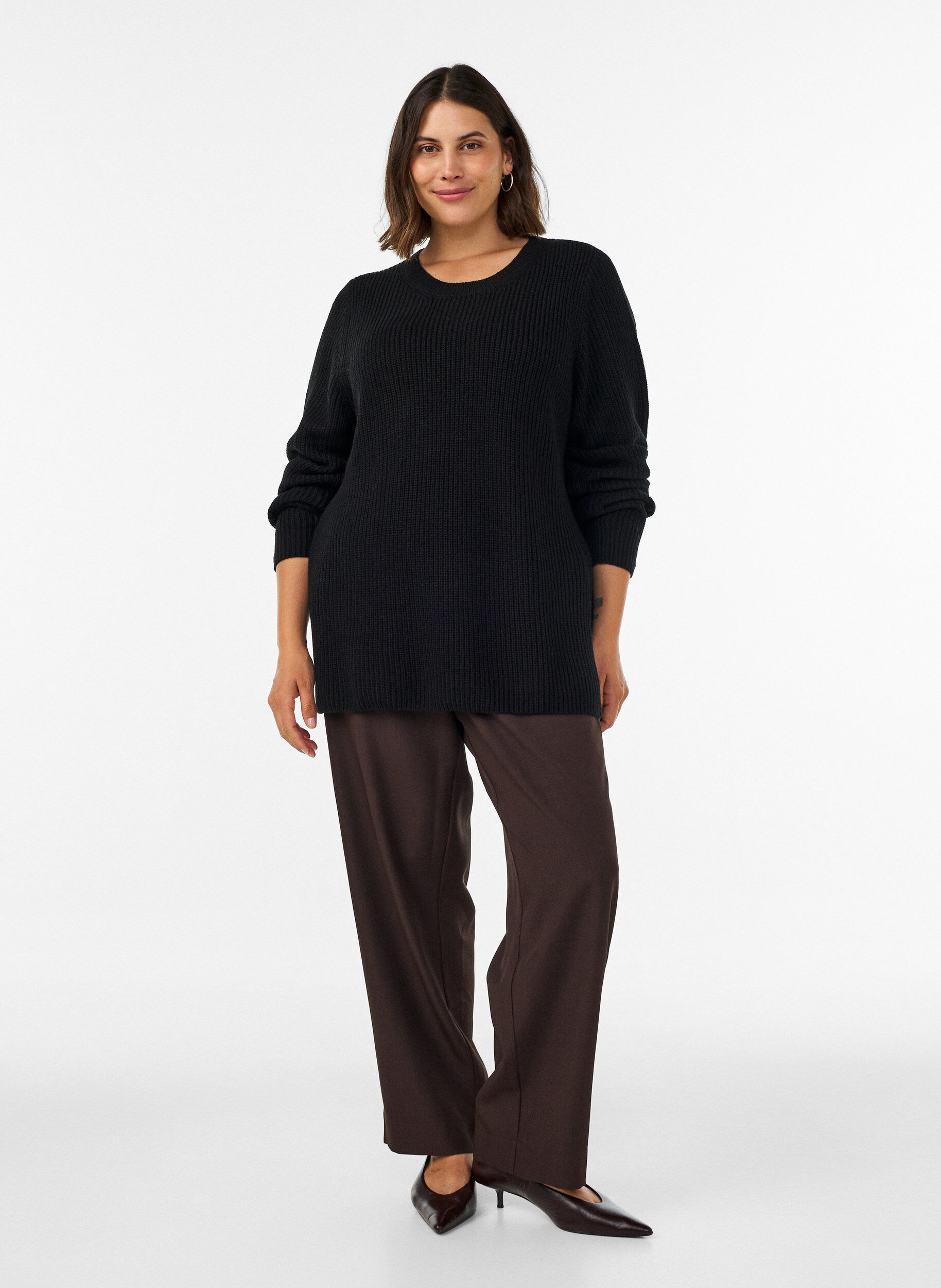 ZizziStrickbluse mit Rippstruktur und Knopfdetails, Schwarz, Model image number 1
