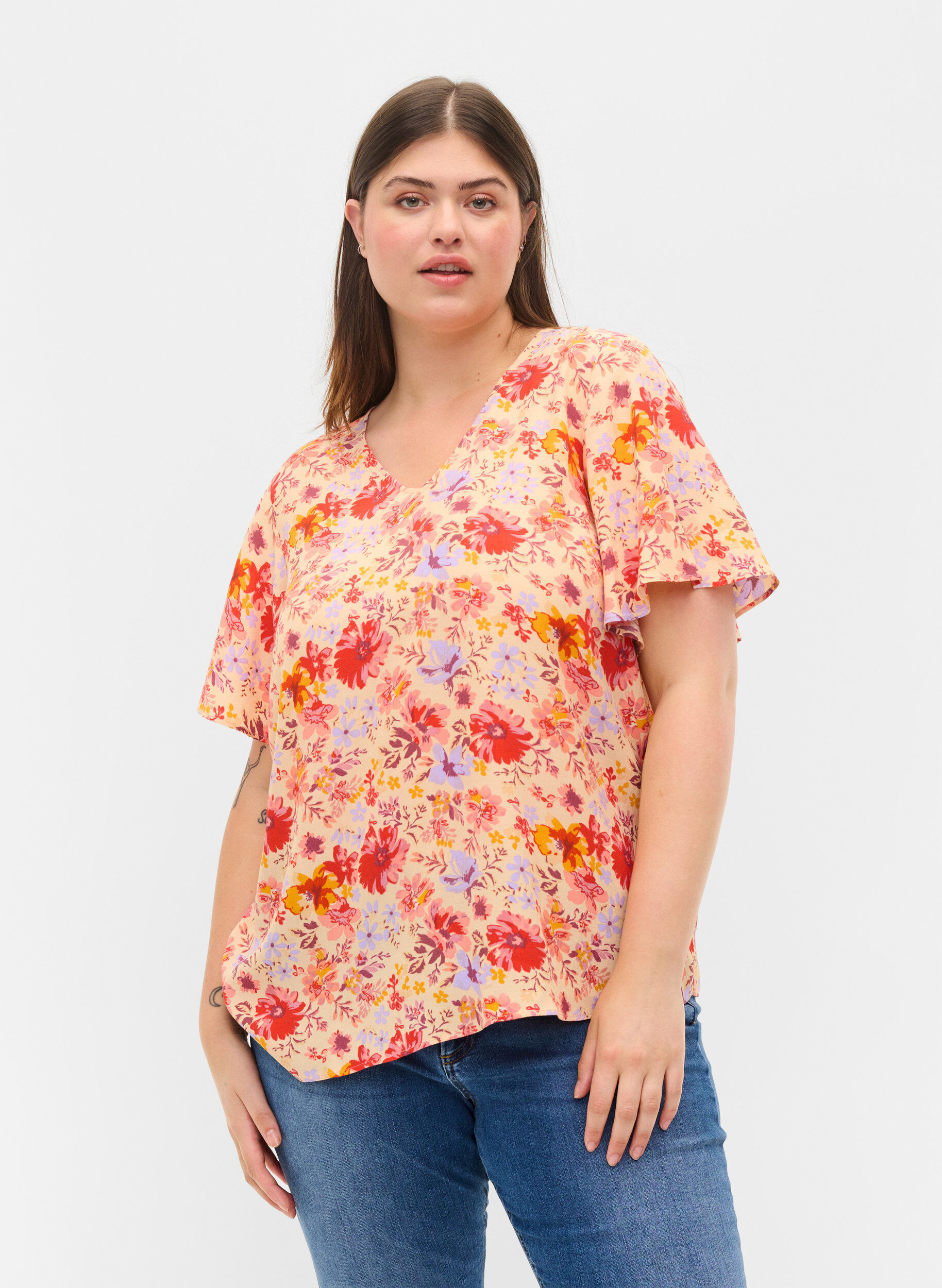 Zizzi Kurz&auml;rmelige Viskosebluse mit Blumendruck, Red Orange AOP, Model image number 0