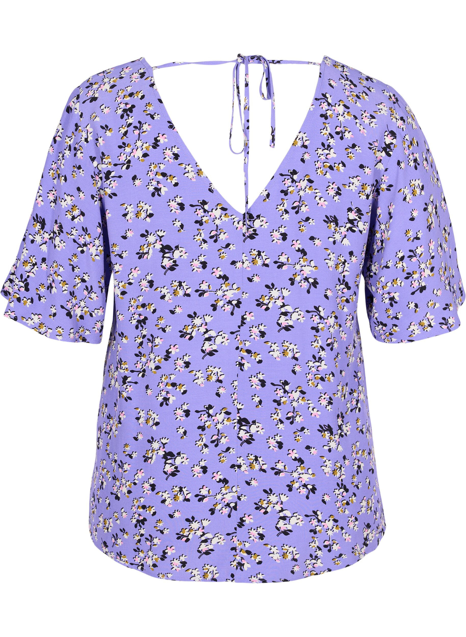 Zizzi Blouse en viscose &agrave; fleurs avec d&eacute;tails dans le dos , Lilac Flower Print, Packshot image number 1