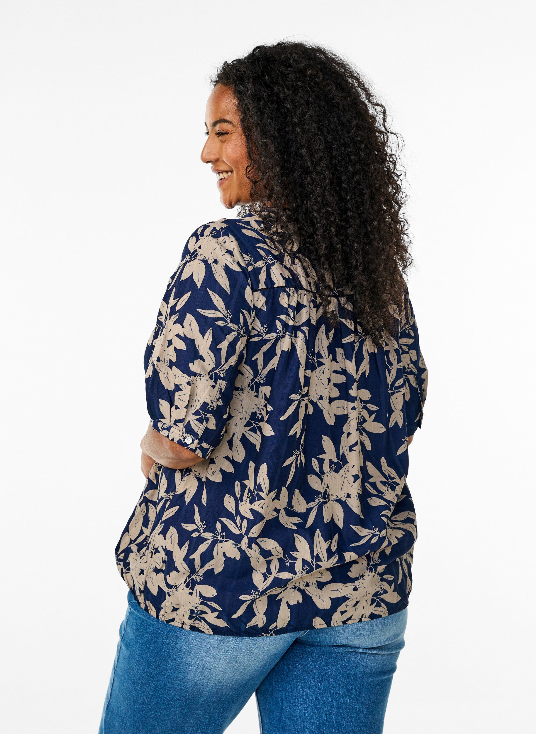 Zizzi Blouse imprim&eacute;e &agrave; manches 1/2, Bleu, Model image number 2