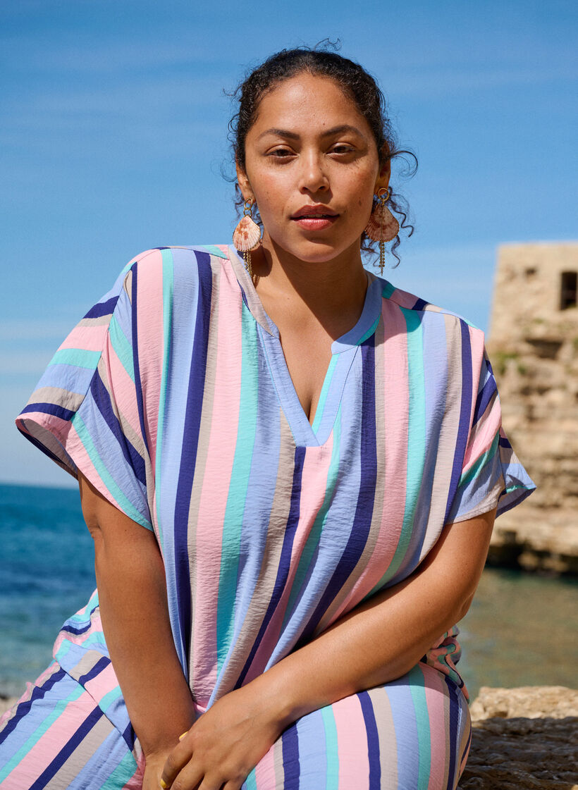 Gestreifte Viskose-Bluse mit kurzen Ärmeln, Blau, Image image number 0