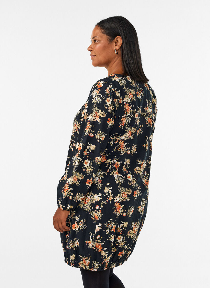 Robe courte en coton avec un ourlet &eacute;lastique et des manches longues, Noir, Model image number 2
