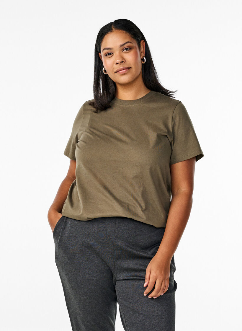 Basic-T-Shirt aus Baumwolle mit Rundhalsausschnitt, Gr&uuml;n, Model image number 0
