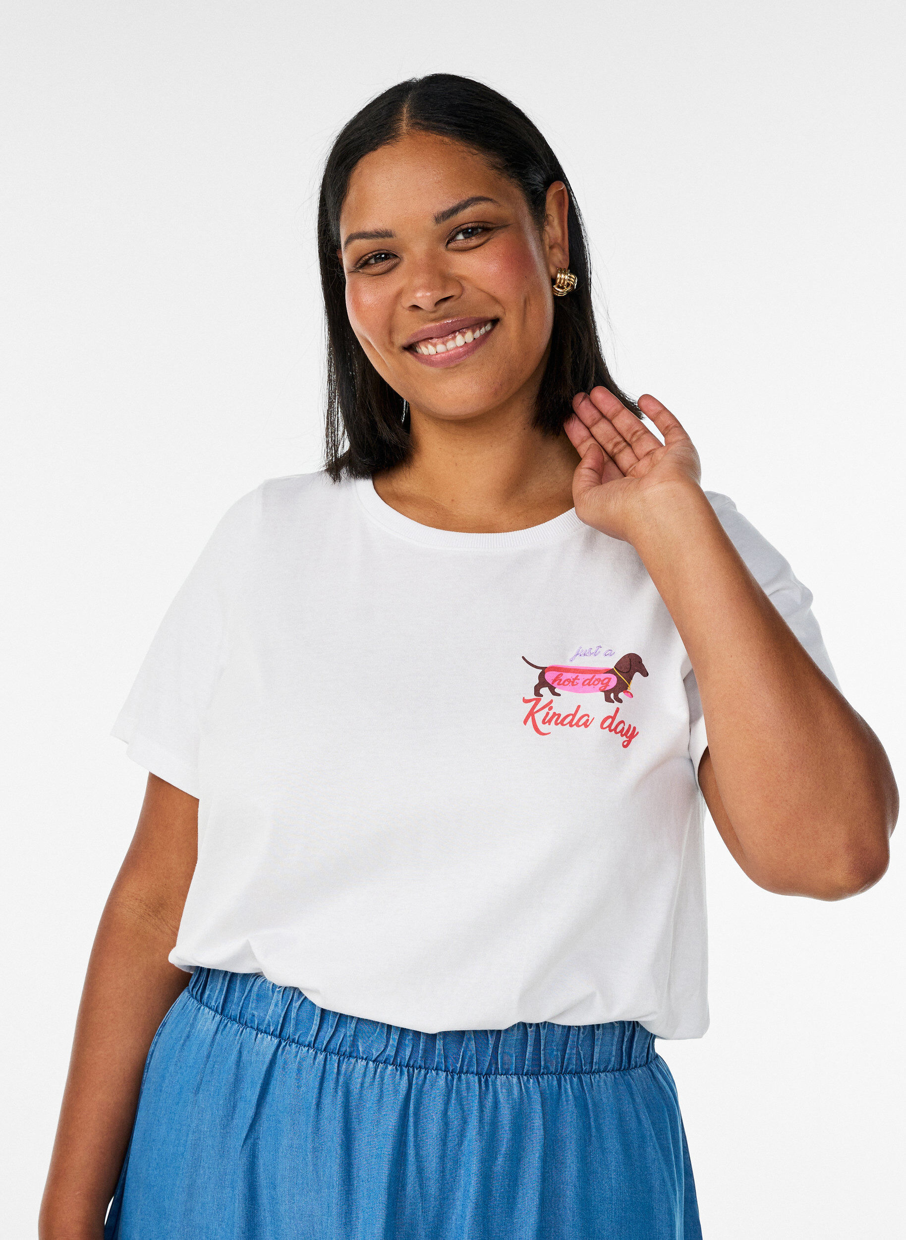 T-shirt en coton avec imprim&eacute; sur la poitrine, Blanc, Model