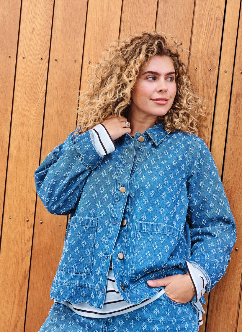 Veste en jean avec un effet us&eacute;, Bleu, Image image number 0
