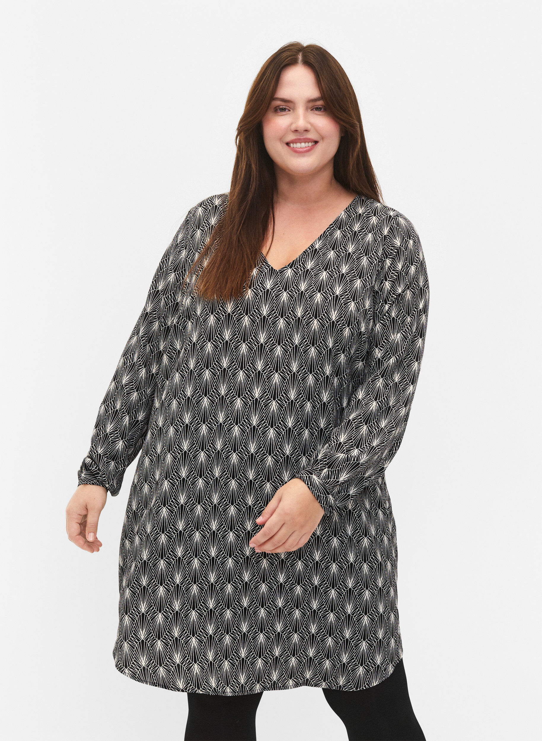 Zizzi Robe &agrave; col en V avec imprim&eacute;, Birch Graphic AOP, Model image number 0