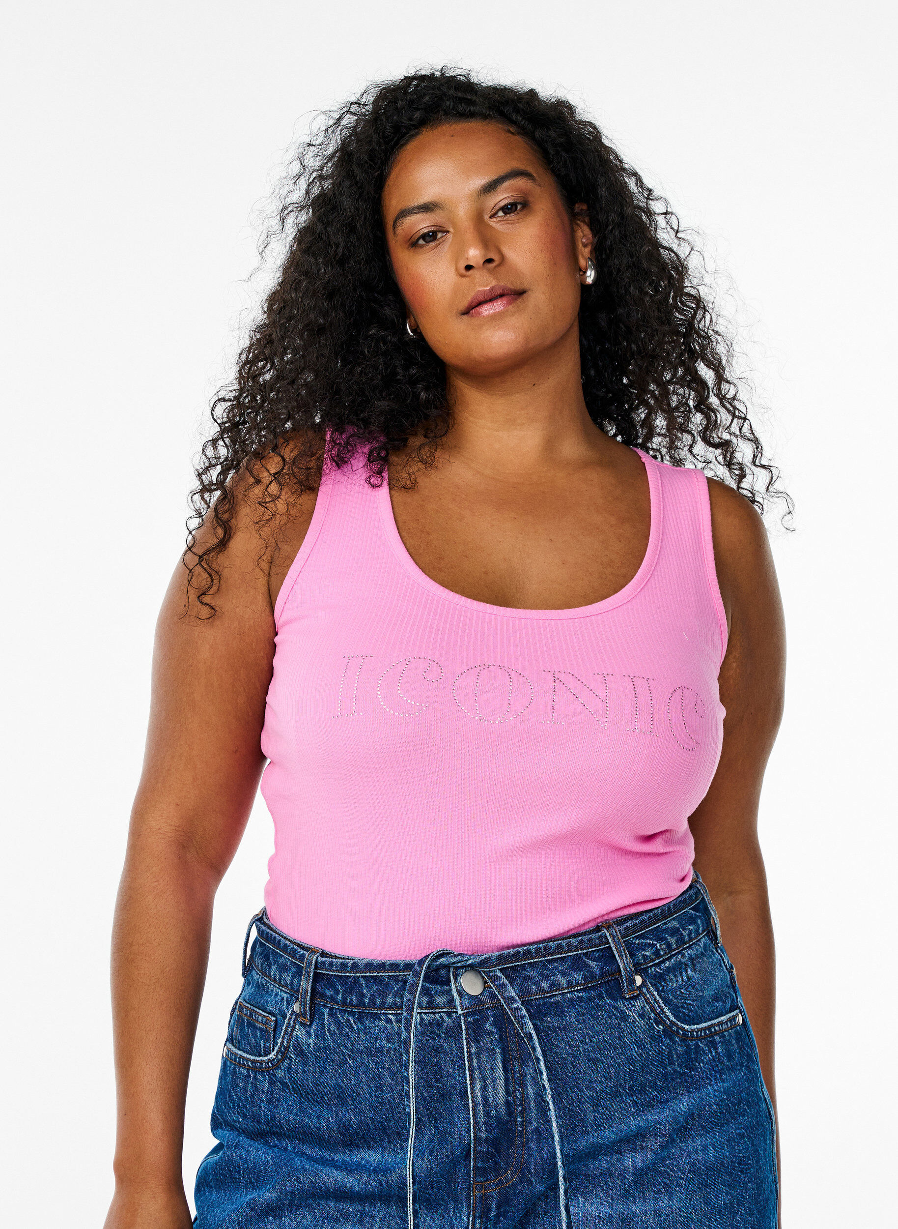 Zizzi Schmal geschnittenes Tank-Top mit Strasssteinen, Pink, Model image number 0