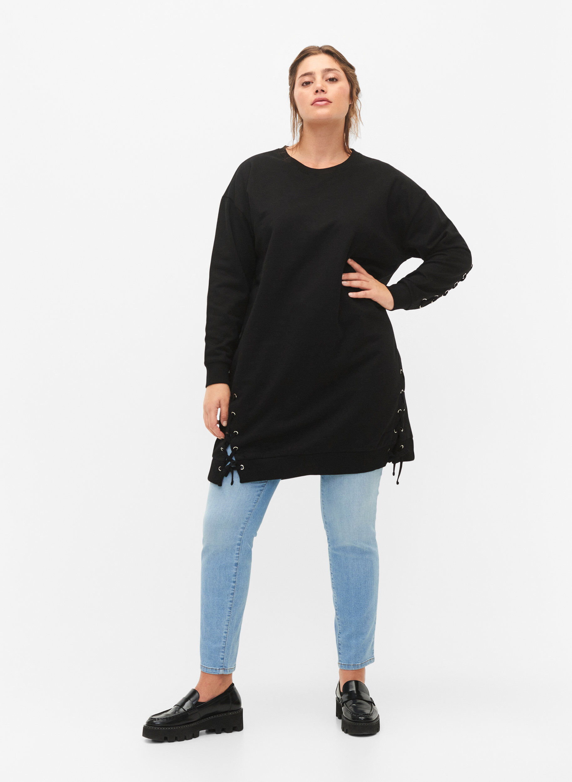 Zizzi Sweater Tunika mit Kordel Details, Black, Model image number 3