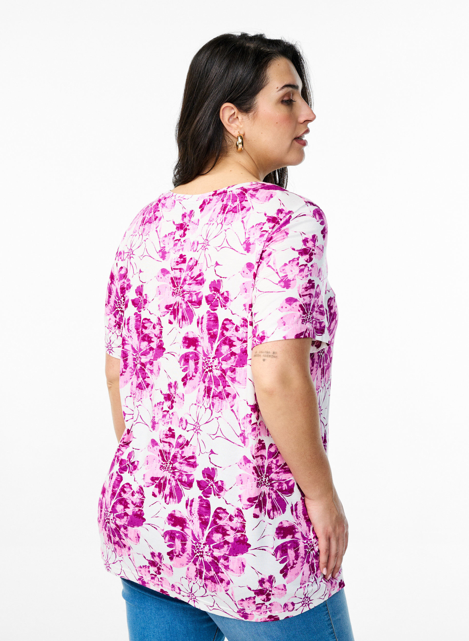 Zizzi T-shirt avec imprim&eacute; floral, Rose, Model image number 2