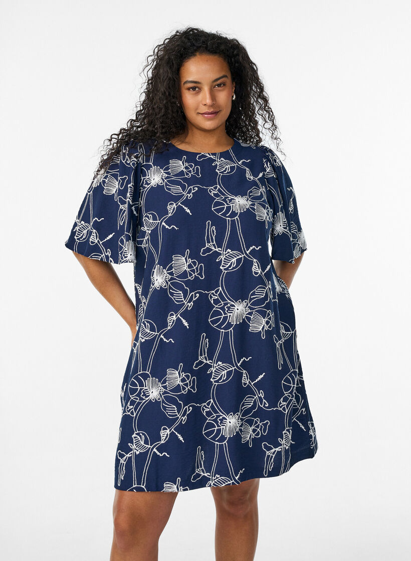 Robe trap&egrave;ze courte &agrave; motif brod&eacute;, Bleu, Model image number 0