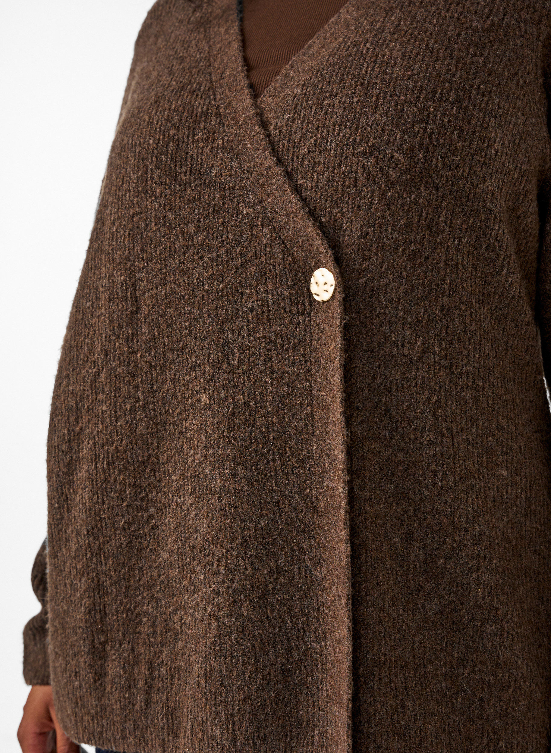 ZizziCardigan en maille avec une fermeture asym&eacute;trique, Marron, Model image number 3