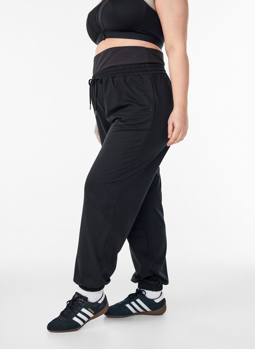 Pantalon de jogging avec une ceinture large, Noir, Model image number 0