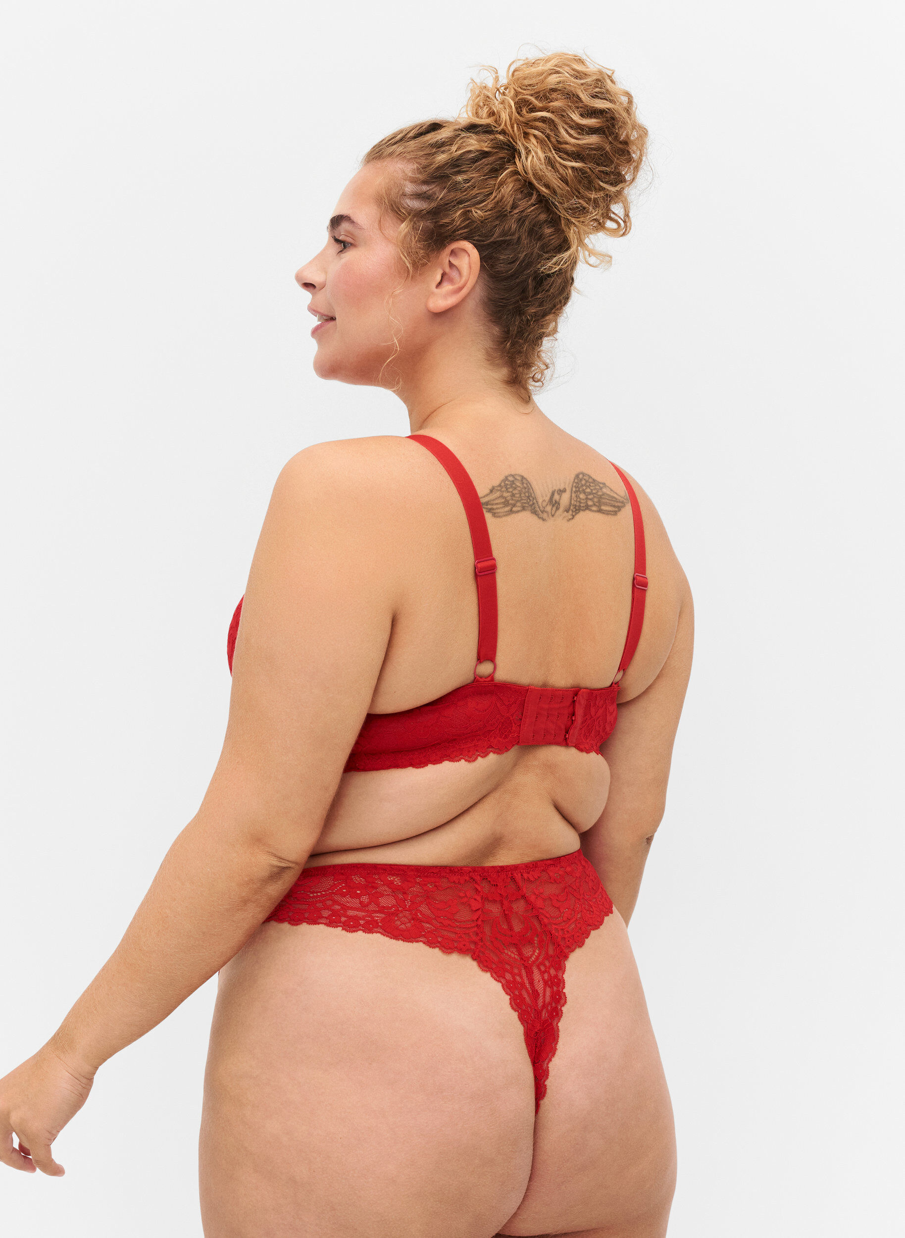 Zizzi Spitzentanga mit regul&auml;rer Taille, Red Ass., Model image number 1