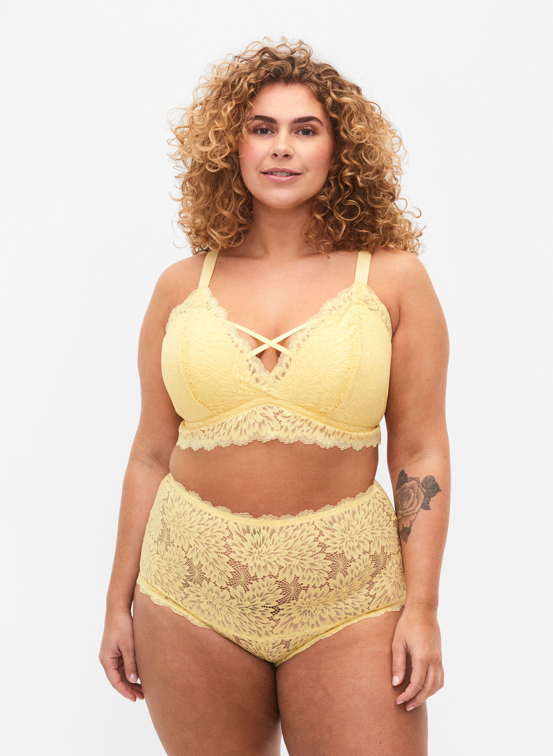 Zizzi Hipster en dentelle avec taille haute, Pale Banana ASS, Model image number 0
