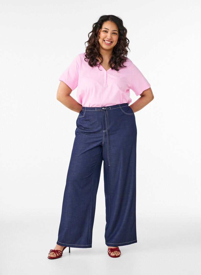 T-shirt dot&eacute; de boutons, Rose, Model image number 1