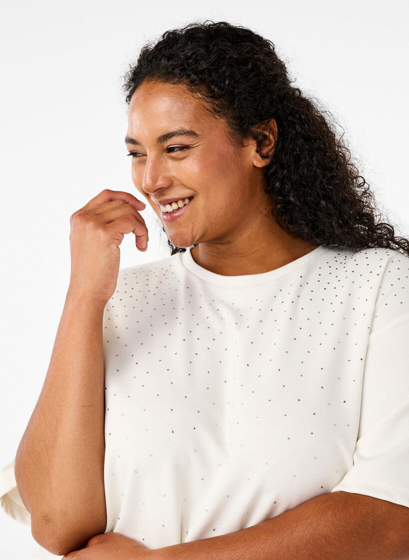 T-Shirt mit Strasssteinen und Rundhalsausschnitt, Weiß, Model image number 3