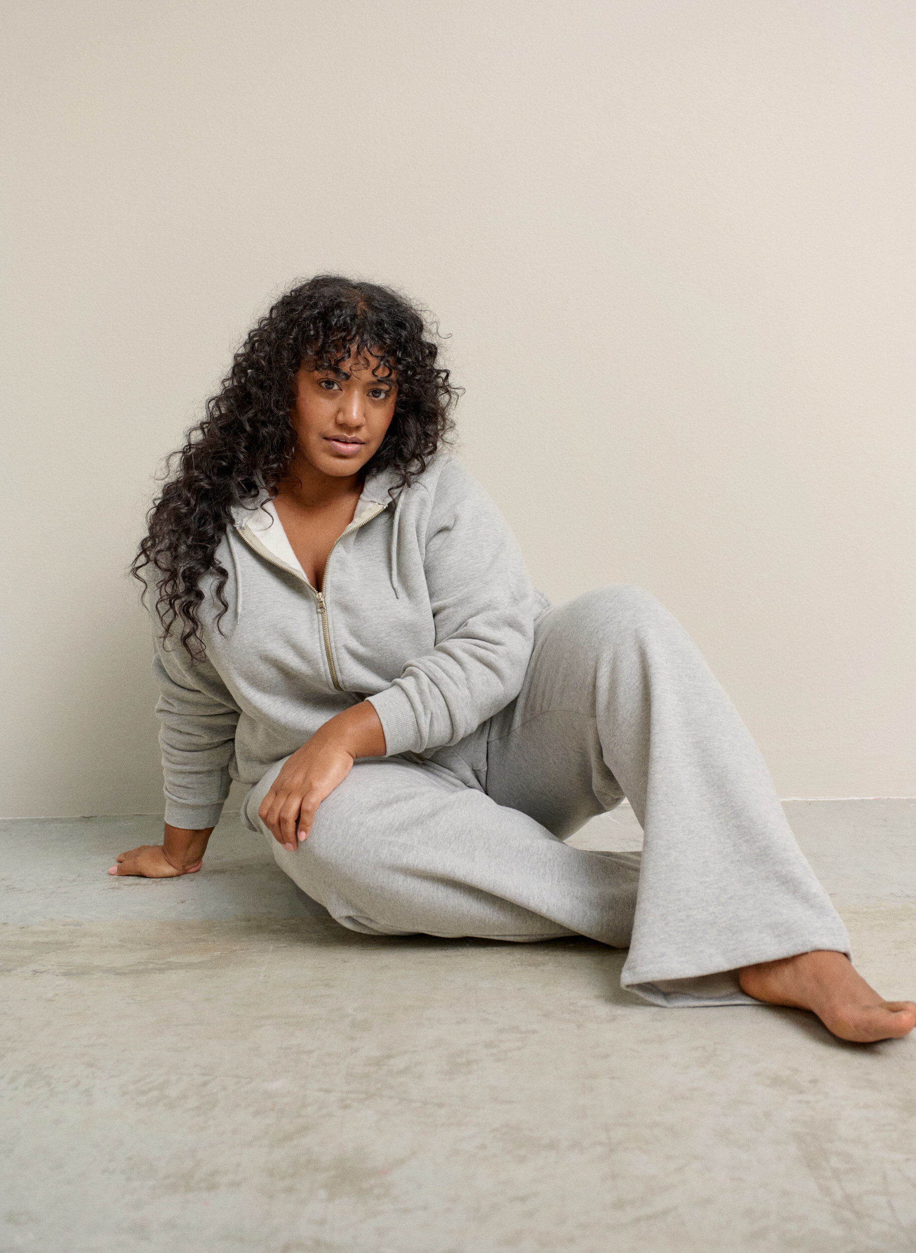 Zizzi Sweat &agrave; capuche zipp&eacute;, Gris, Image image number 0