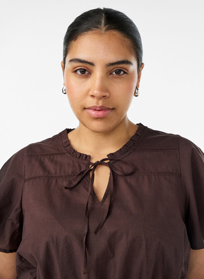 Baumwollbluse mit Bindeband und elastischer Taille, Braun, Model image number 3