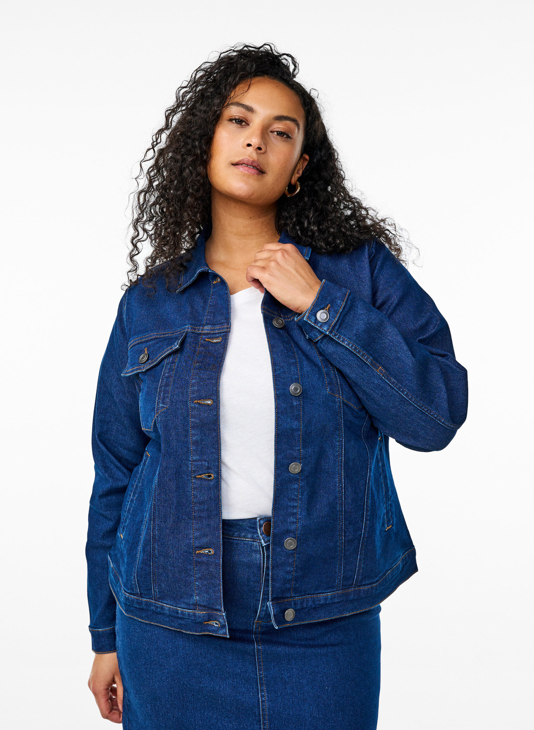 Zizzi FLASH - Denim-Jacke aus elastischer Baumwollmischung, Blau, Model image number 0