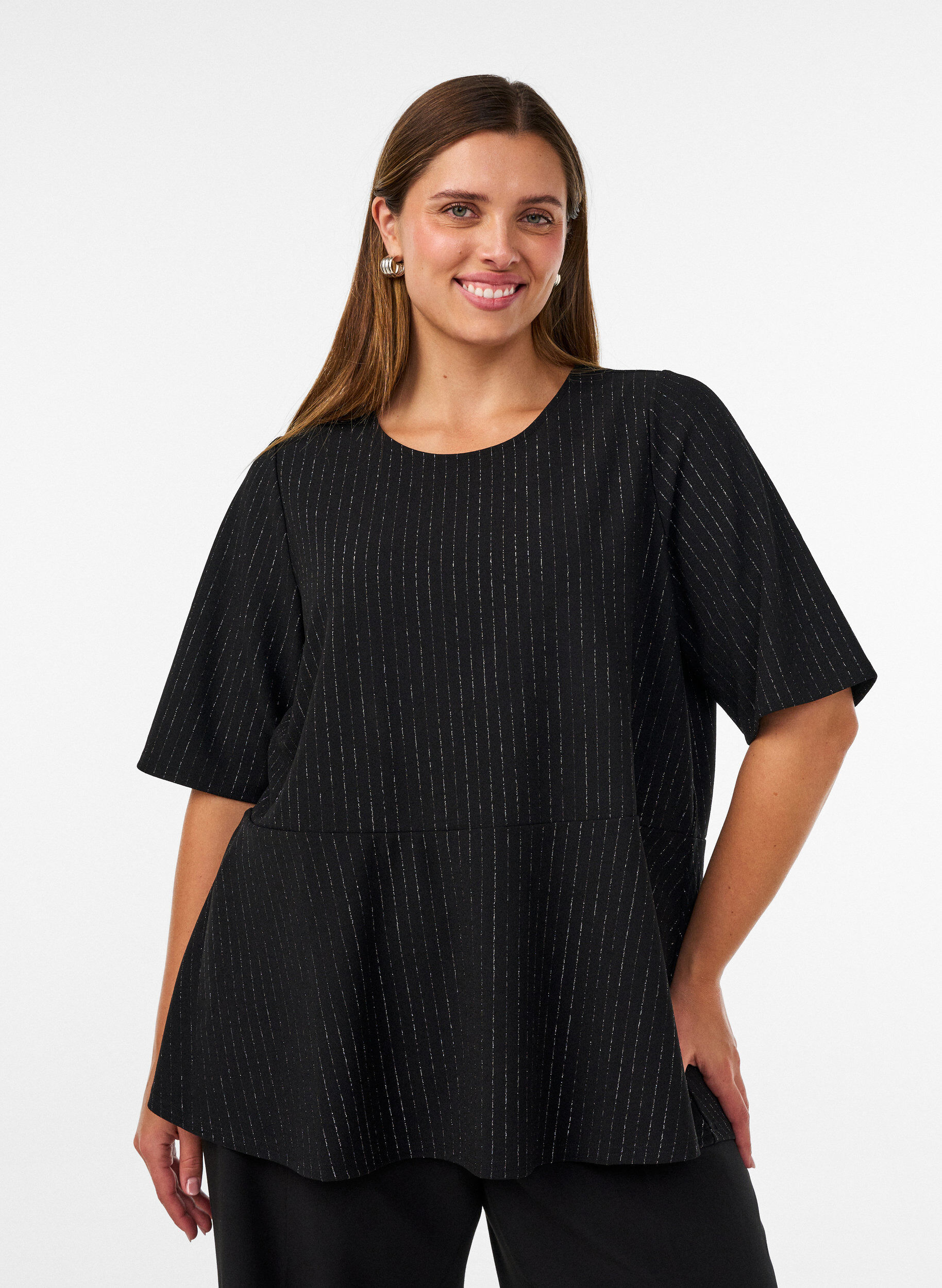Sch&ouml;&szlig;chenbluse mit Glitzerstreifen, Schwarz, Model