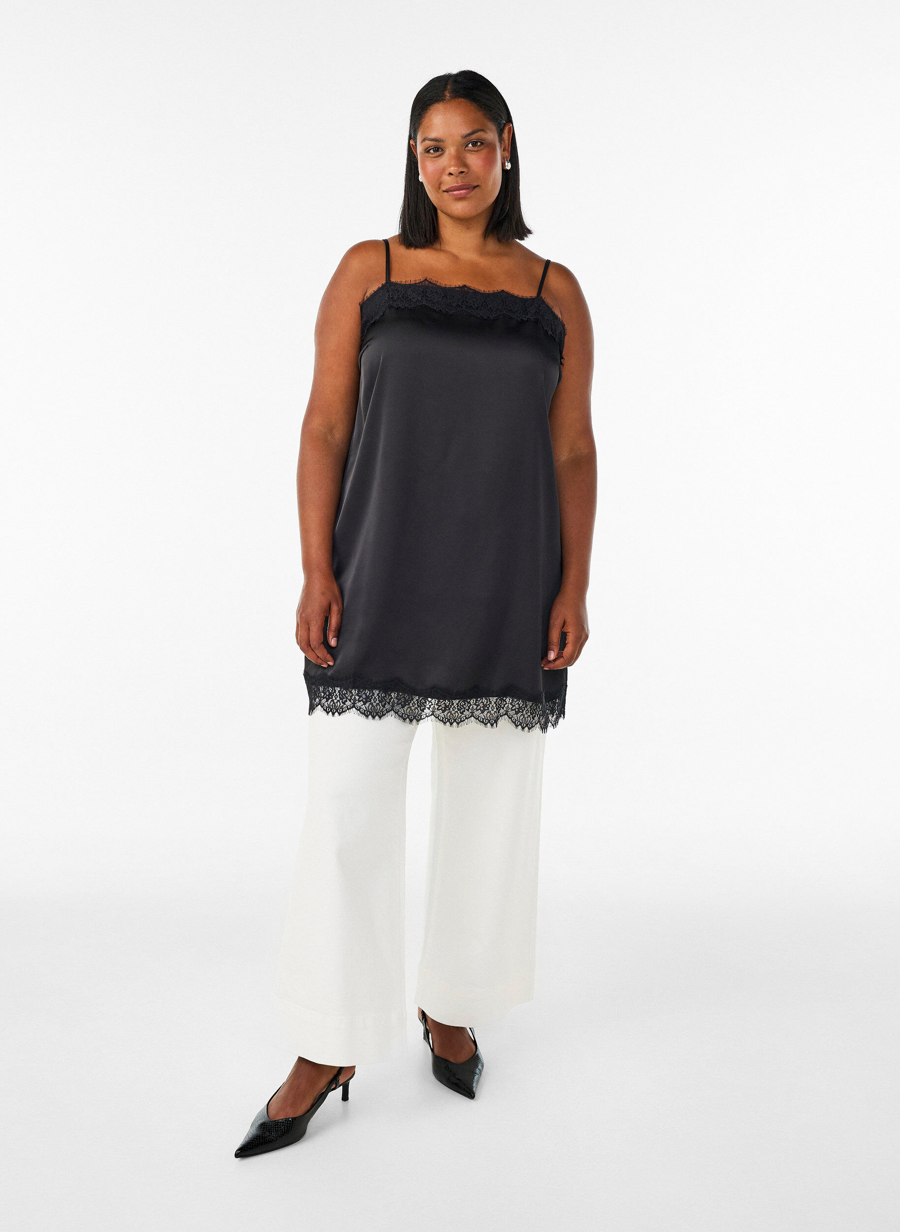 ZizziLanges Top aus Satin mit Spitzen, Schwarz, Model image number 1