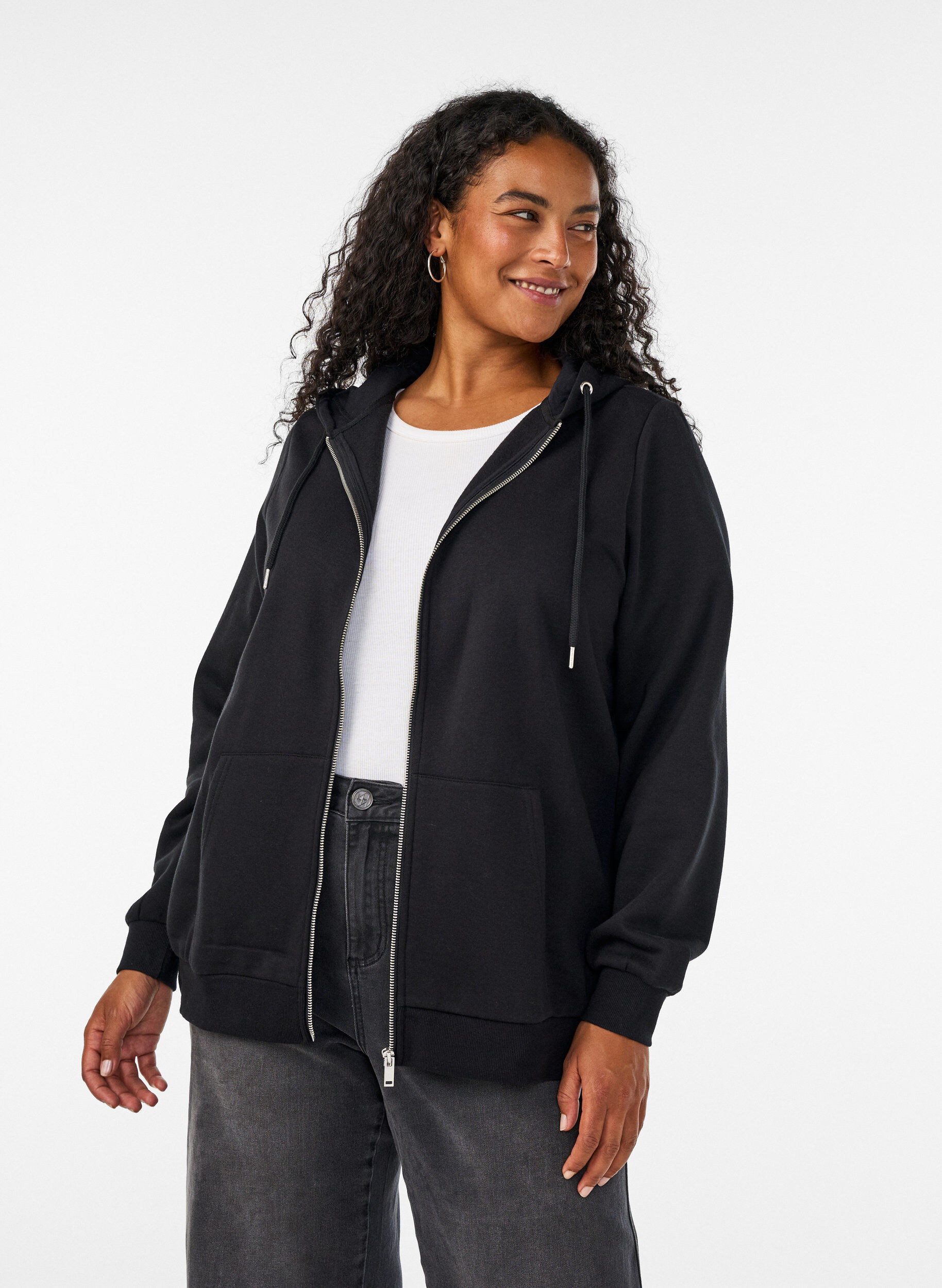 Kapuzensweatshirt mit Rei&szlig;verschluss und Taschen, Schwarz, Model
