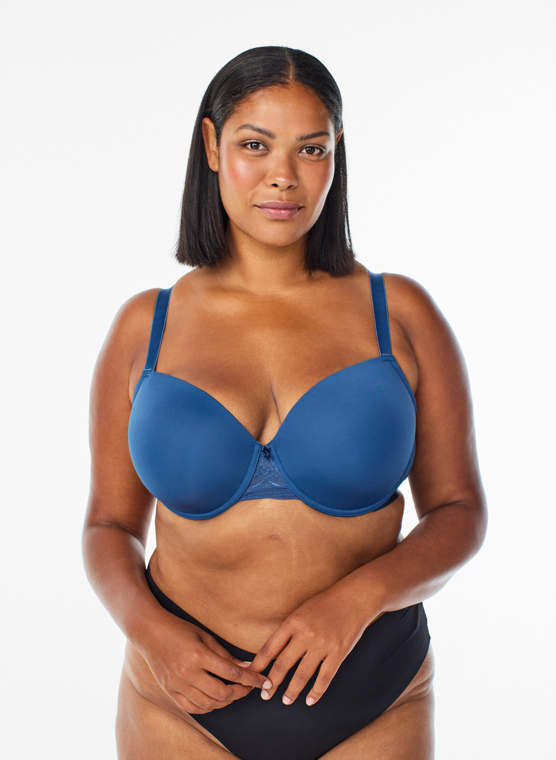 Soutien-gorge moul&eacute; avec maille, Bleu, Model