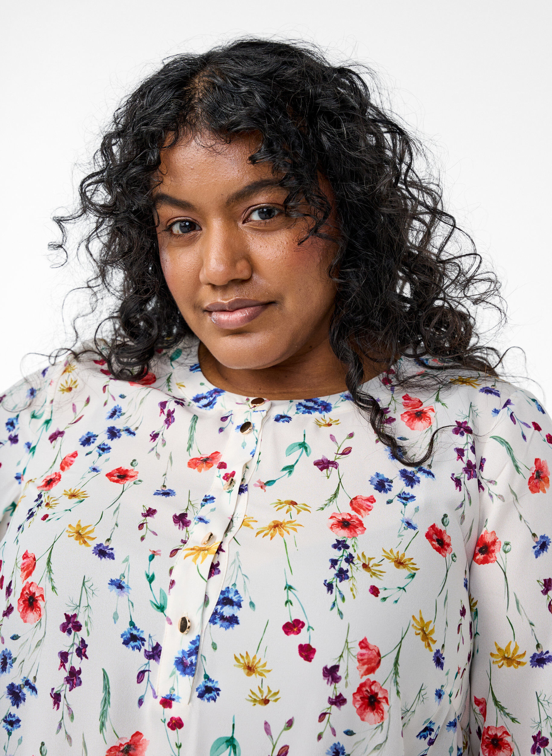 Zizzi Gebl&uuml;mtes Midi-Kleid mit 3/4-&Auml;rmeln, Blau, Model image number 2