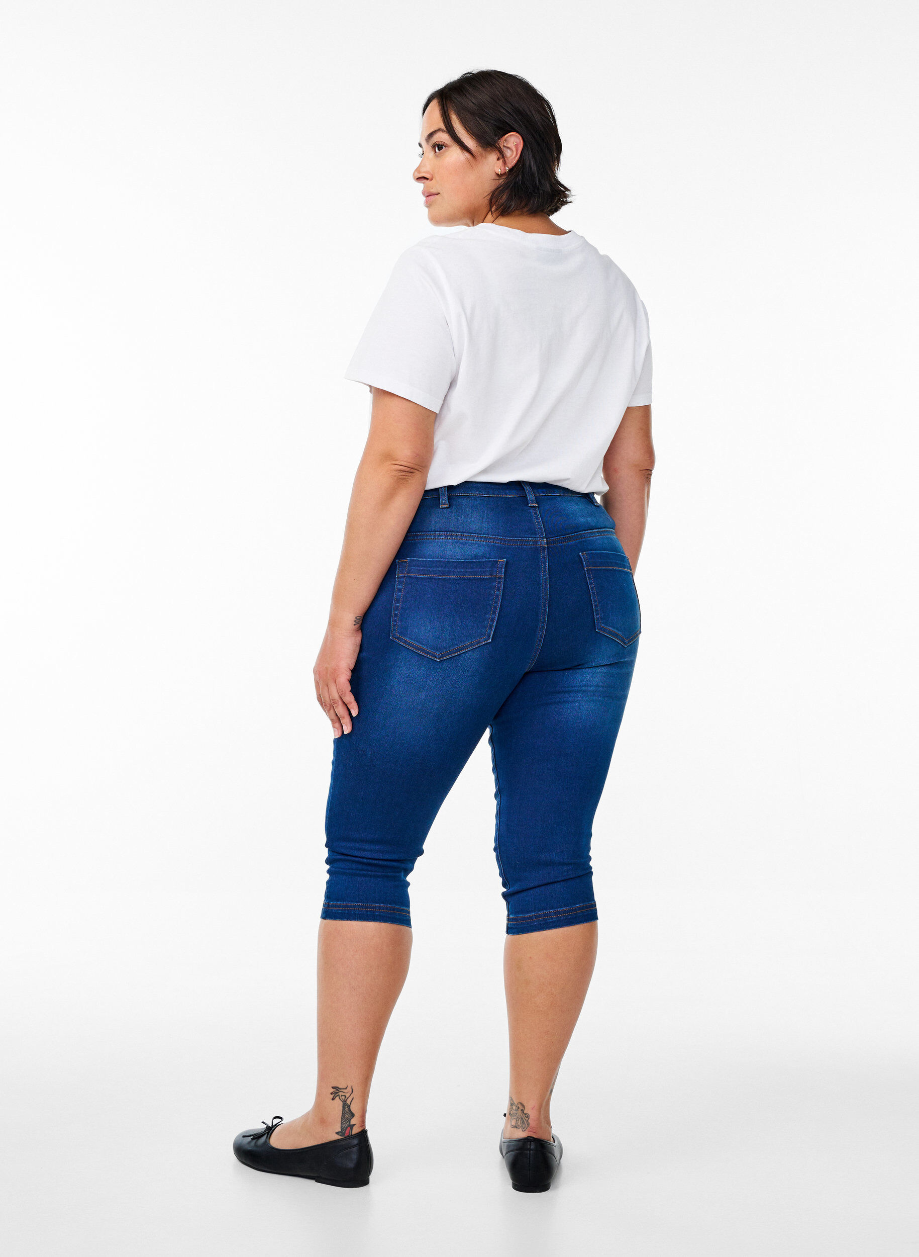 Zizzi Jean capri Amy &agrave; taille haute et coupe super slim, Bleu, Model image number 1
