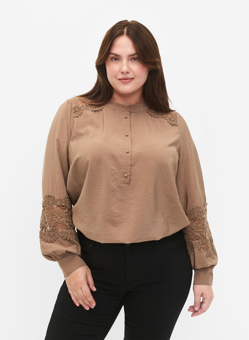  Bluse aus Viskose mit Häkeleien, Caribou, Model image number 0