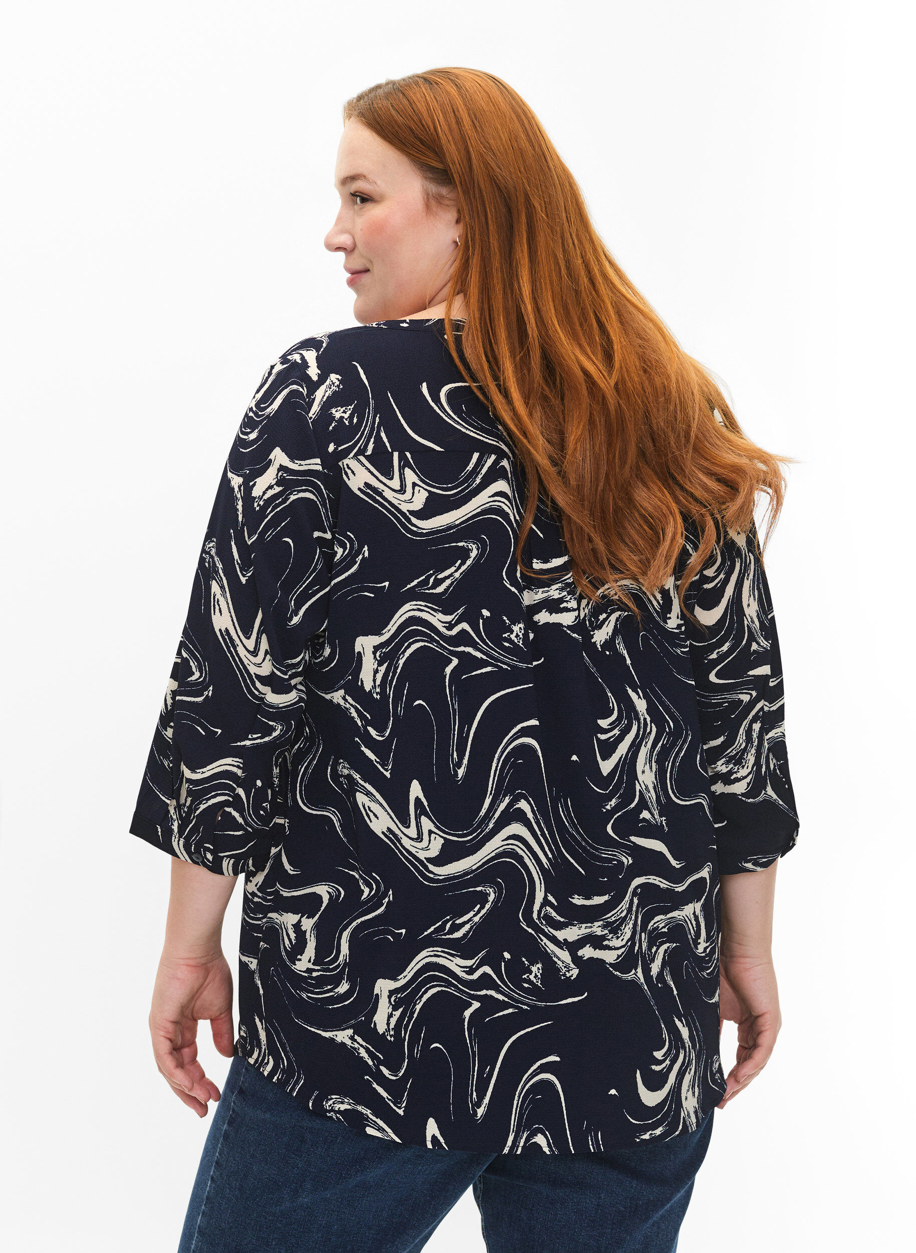 Zizzi Bedruckte Bluse mit 3/4-&Auml;rmeln, N. Blazer Swirl AOP, Model image number 1