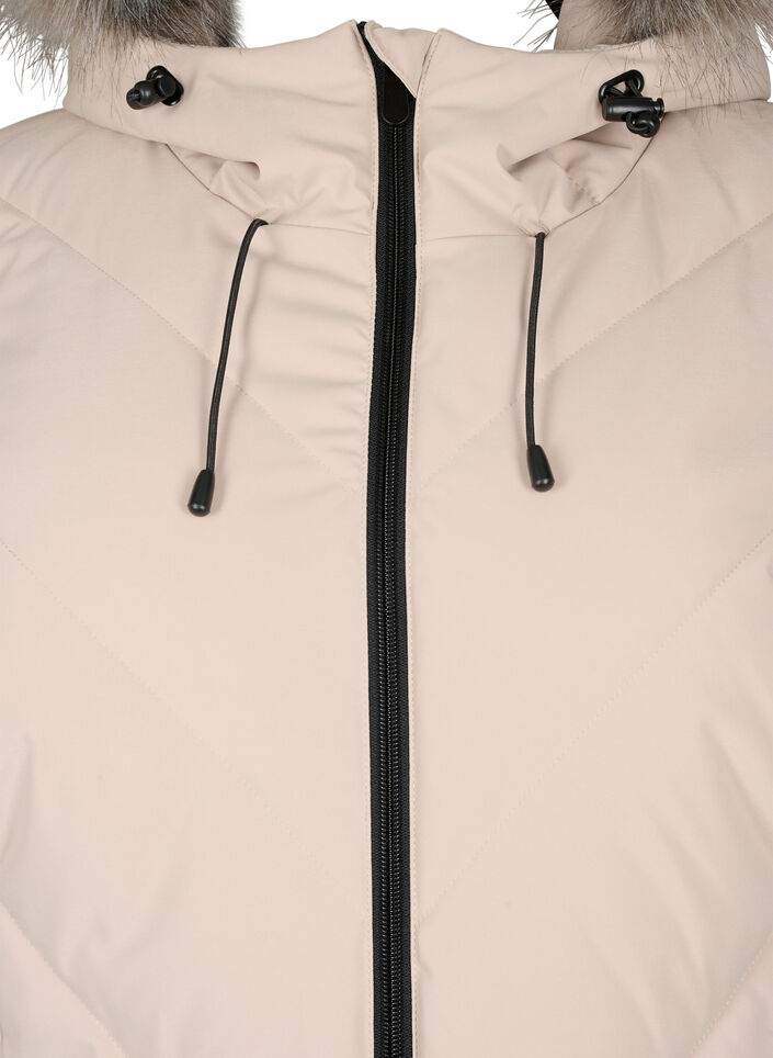 Langer Wintermantel mit Hakenverschl&uuml;ssen und Kunstfellkragen, Beige, Packshot