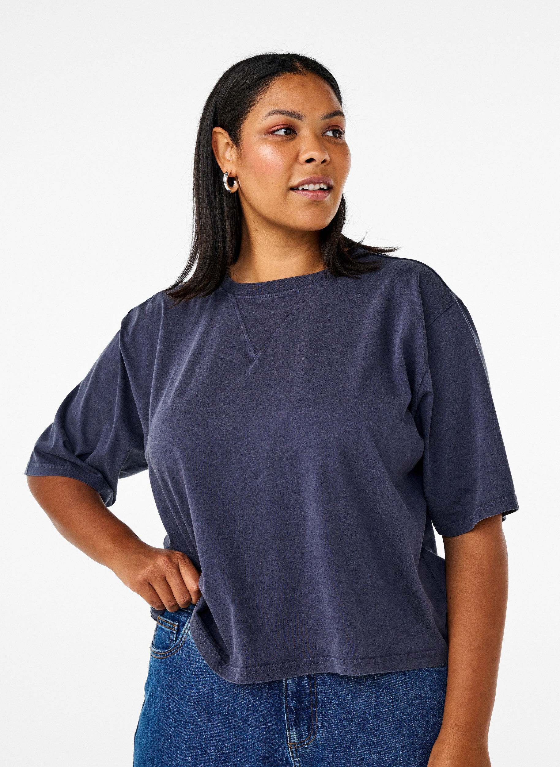 Zizzi Boxy T-Shirt aus Bio-Baumwolle., Blau, Model image number 0
