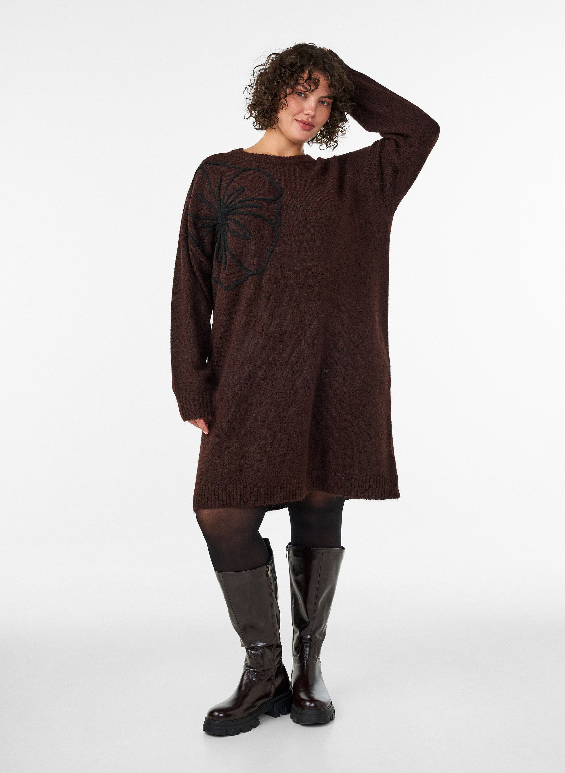 ZizziRobe pull avec grande fleur appliqu&eacute;e, Marron, Model image number 1