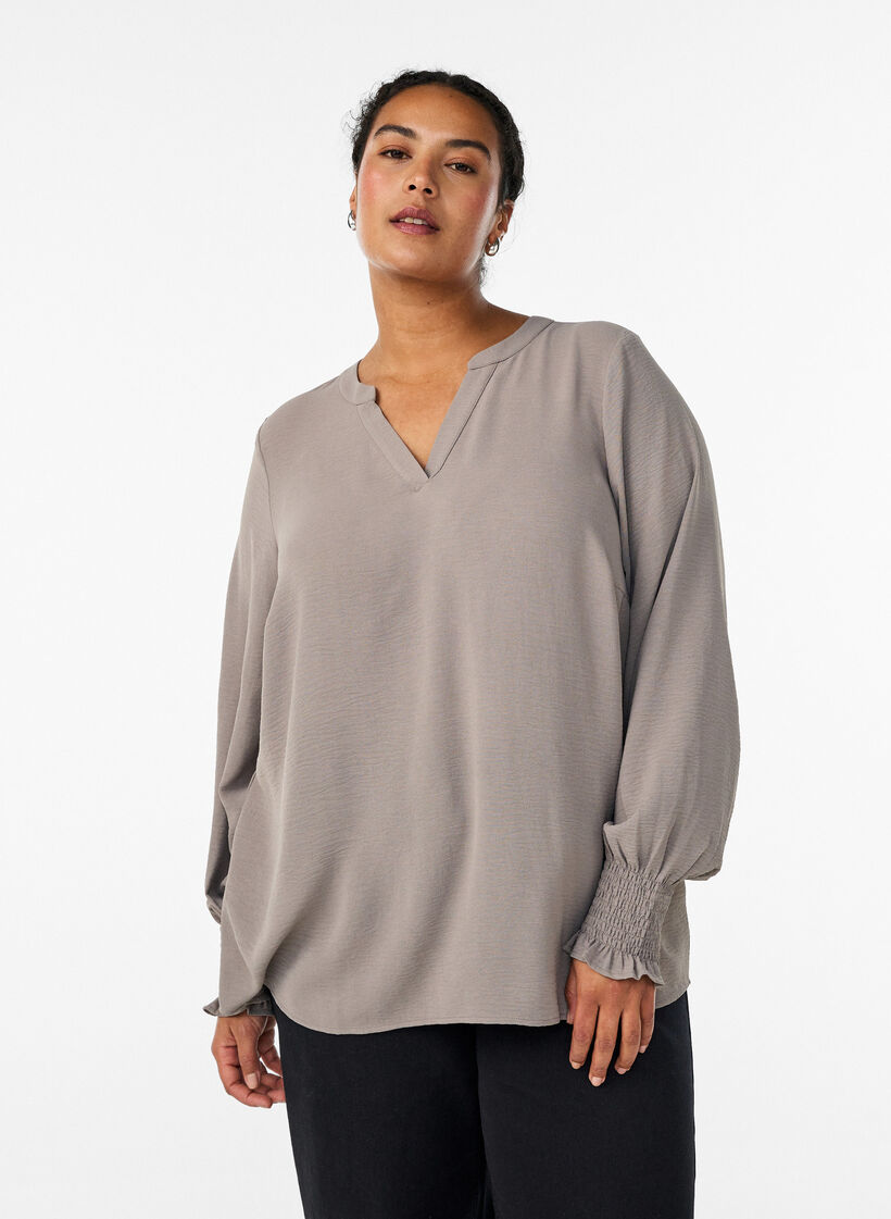 Bluse mit Smockb&uuml;ndchen und V-Ausschnitt, Beige, Model image number 0