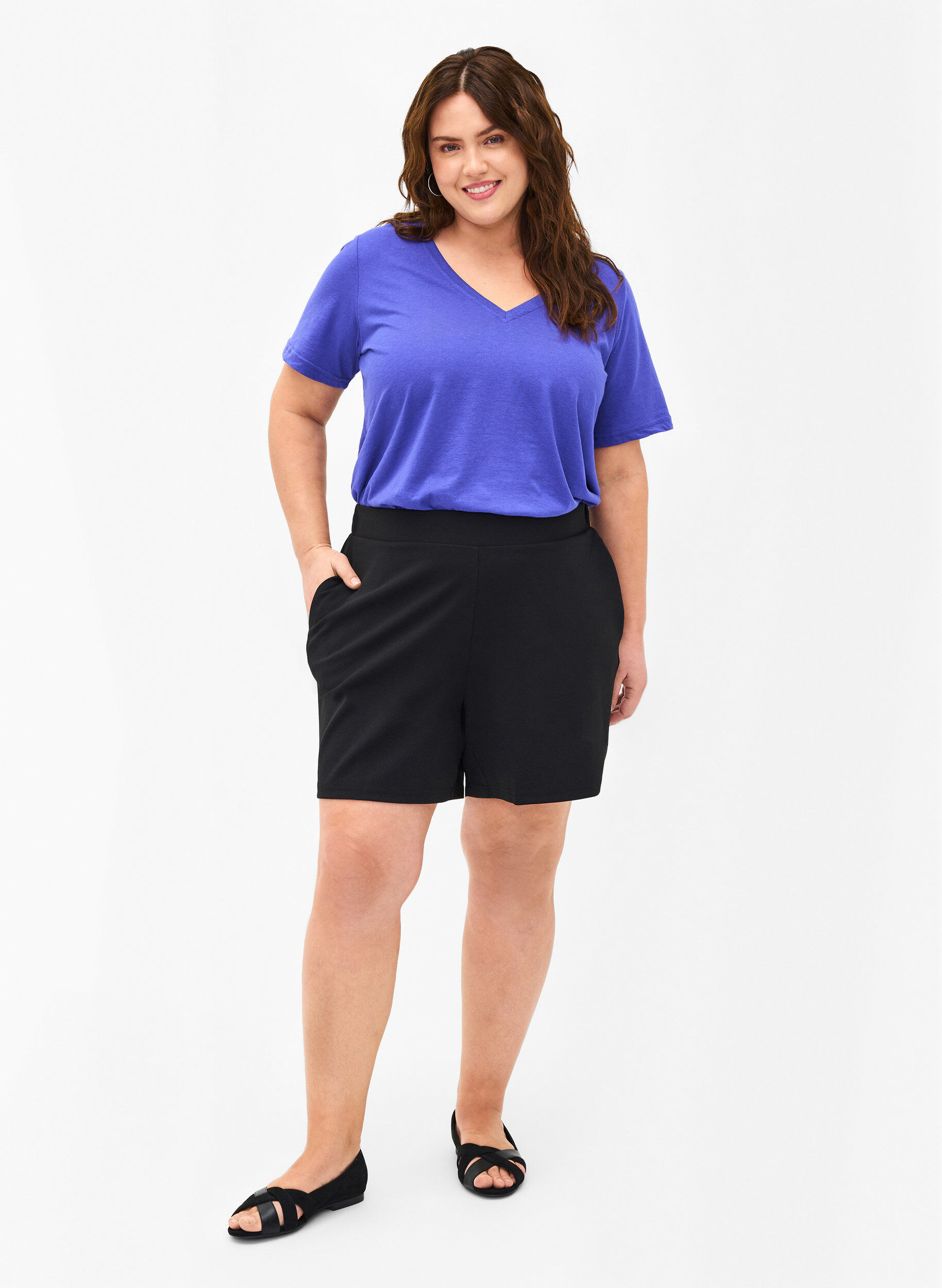 Zizzi FLASH - T-Shirt mit V-Ausschnitt, Royal Blue, Model image number 2