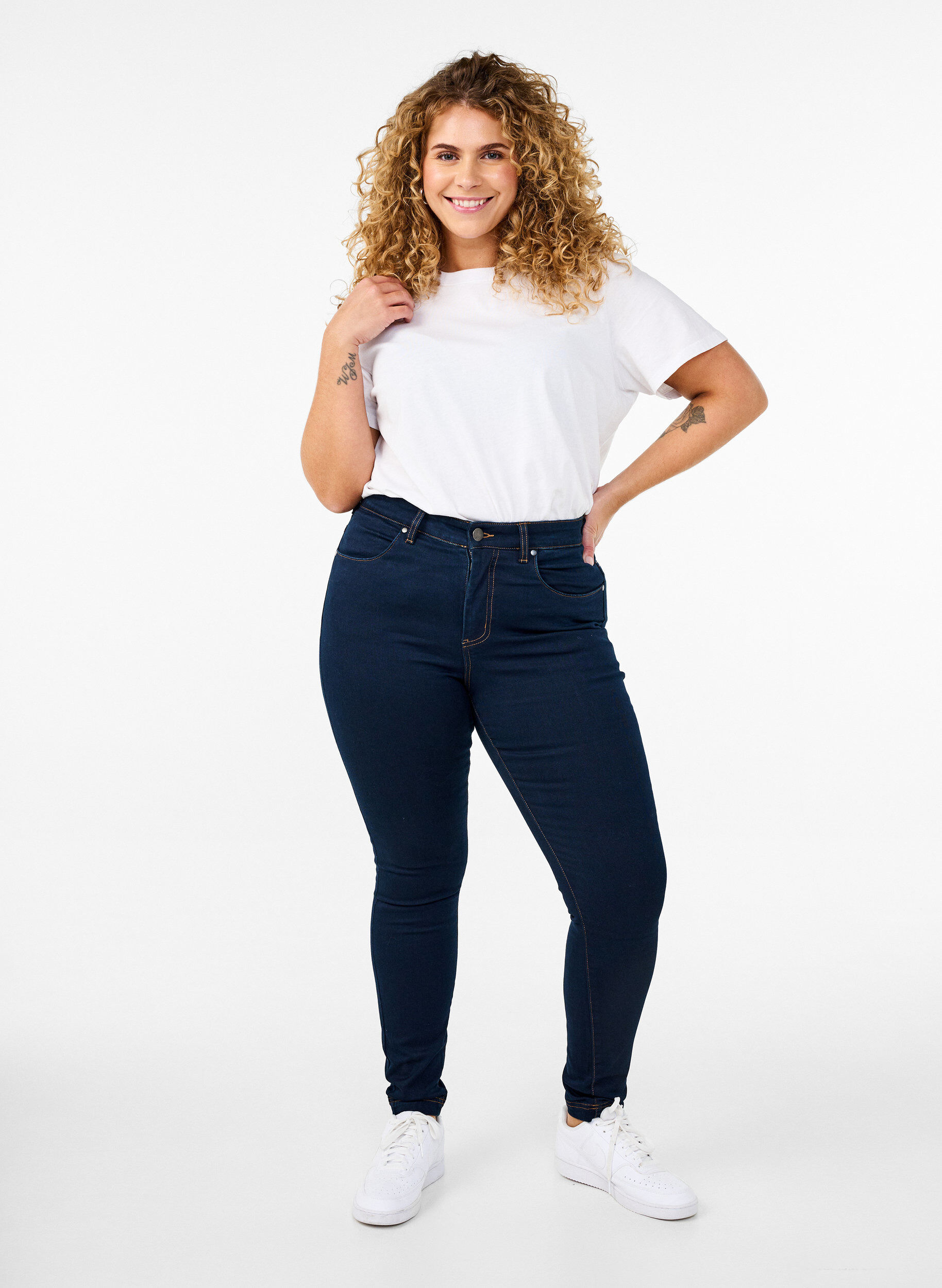 Jean Amy super slim &agrave; taille haute, Unwashed, Model