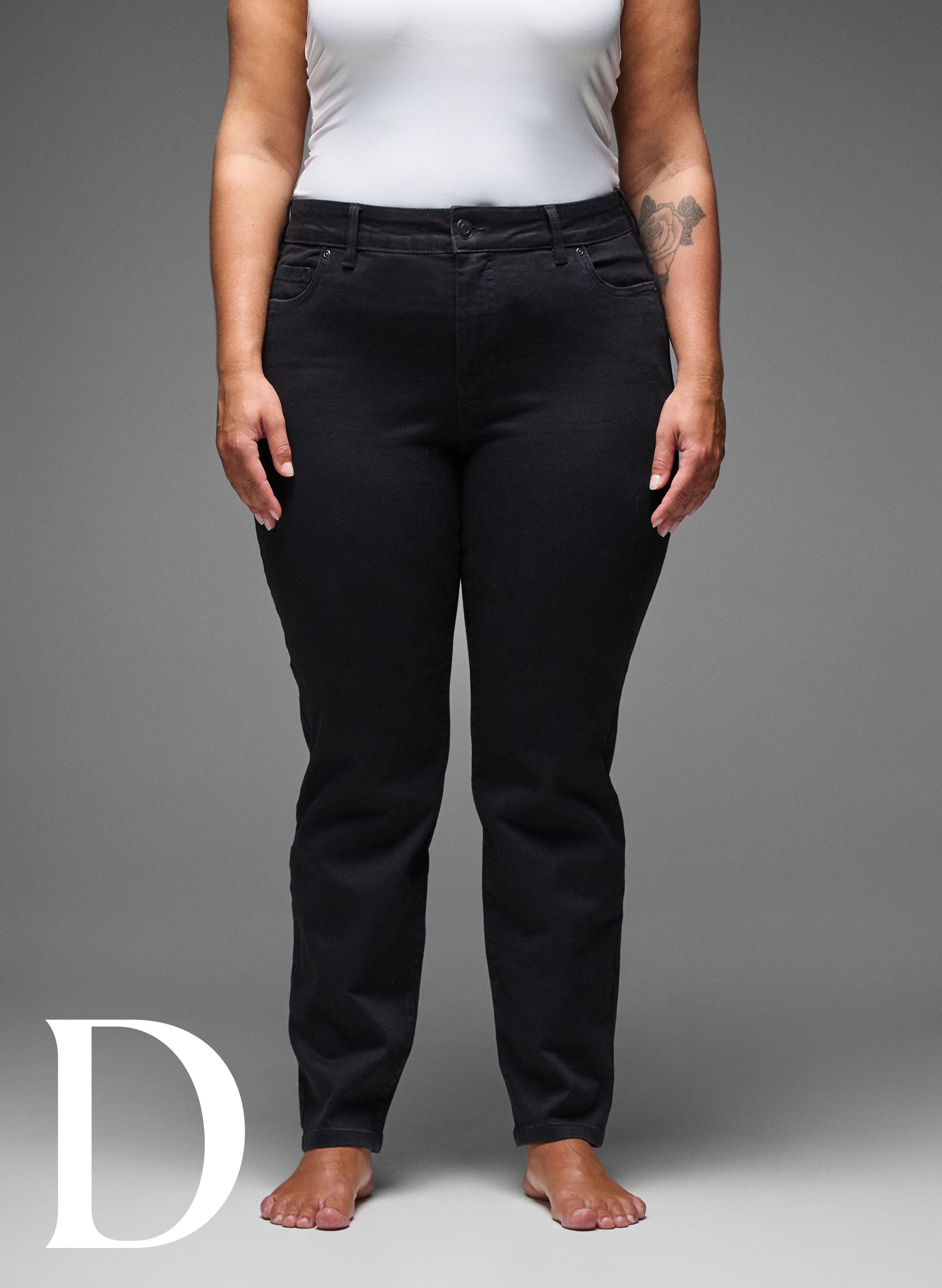 Zizzi Jean coupe slim &agrave; taille standard, Black, Model image number 8