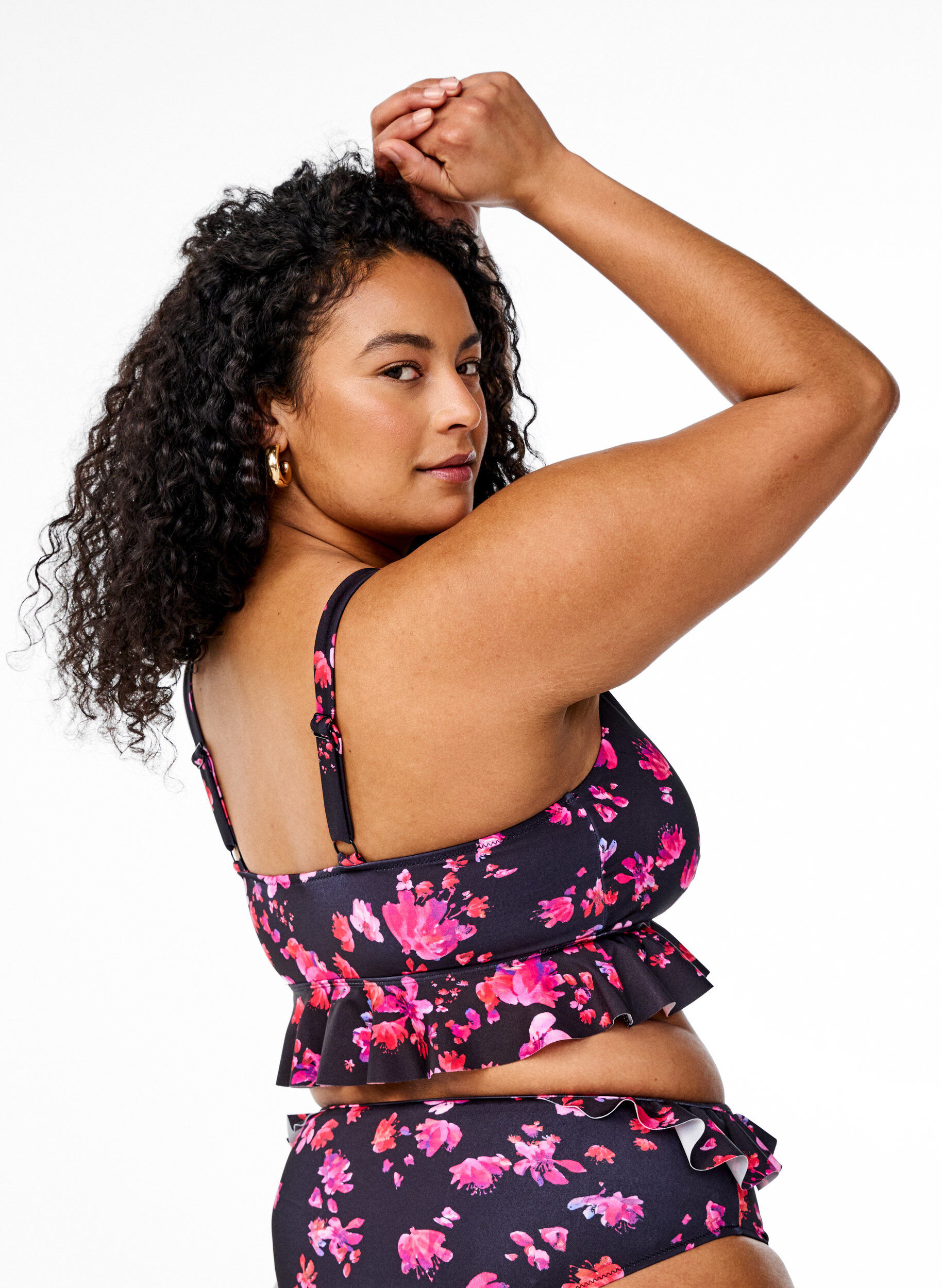 Zizzi Gebl&uuml;mtes Bikinioberteil mit R&uuml;schenbesatz, Pink, Model image number 2