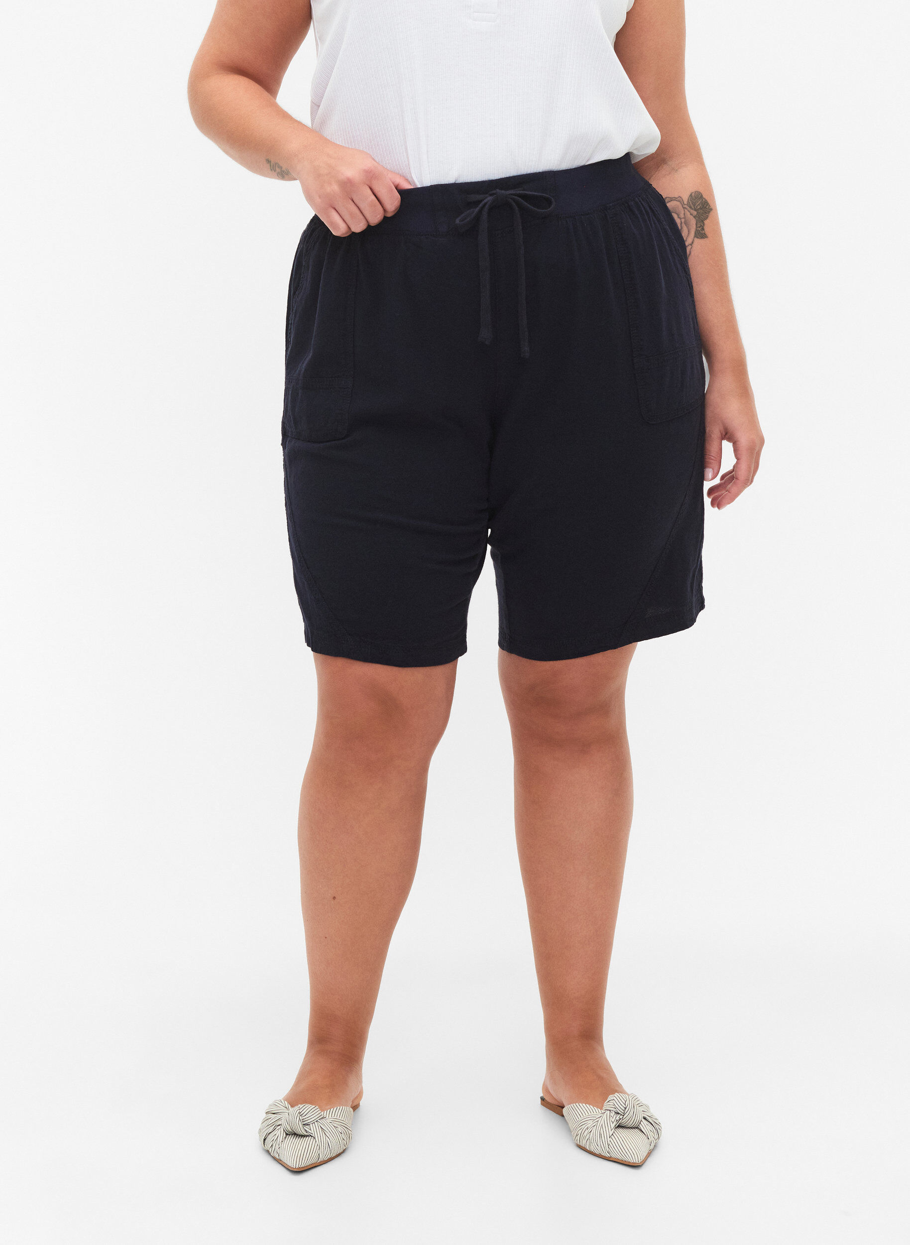 ZizziShort en coton ample avec poches, Bleu, Model image number 4