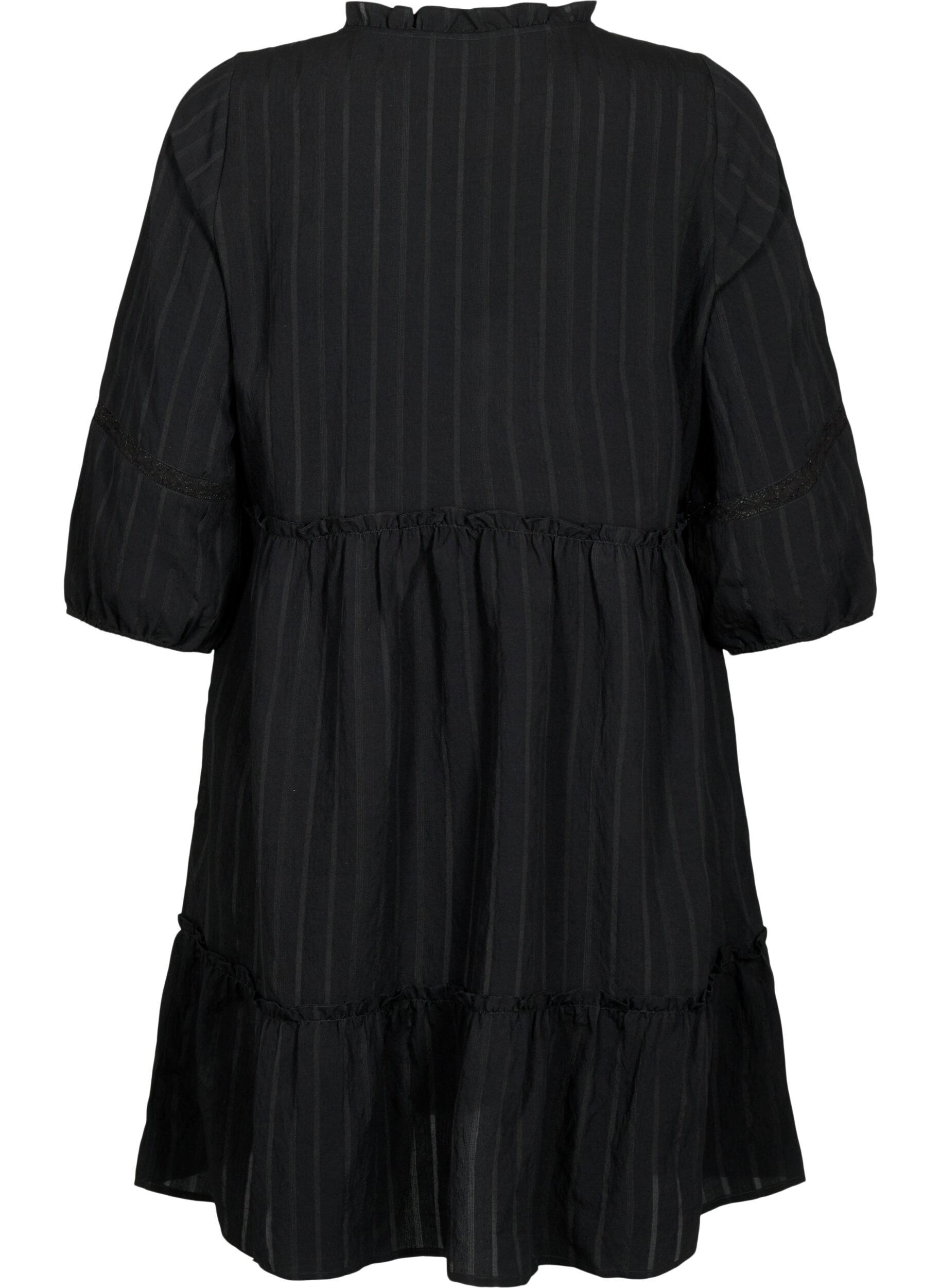 Zizzi Robe en viscose ray&eacute;e avec bordures en dentelle et manches 3/4, Black, Packshot image number 1