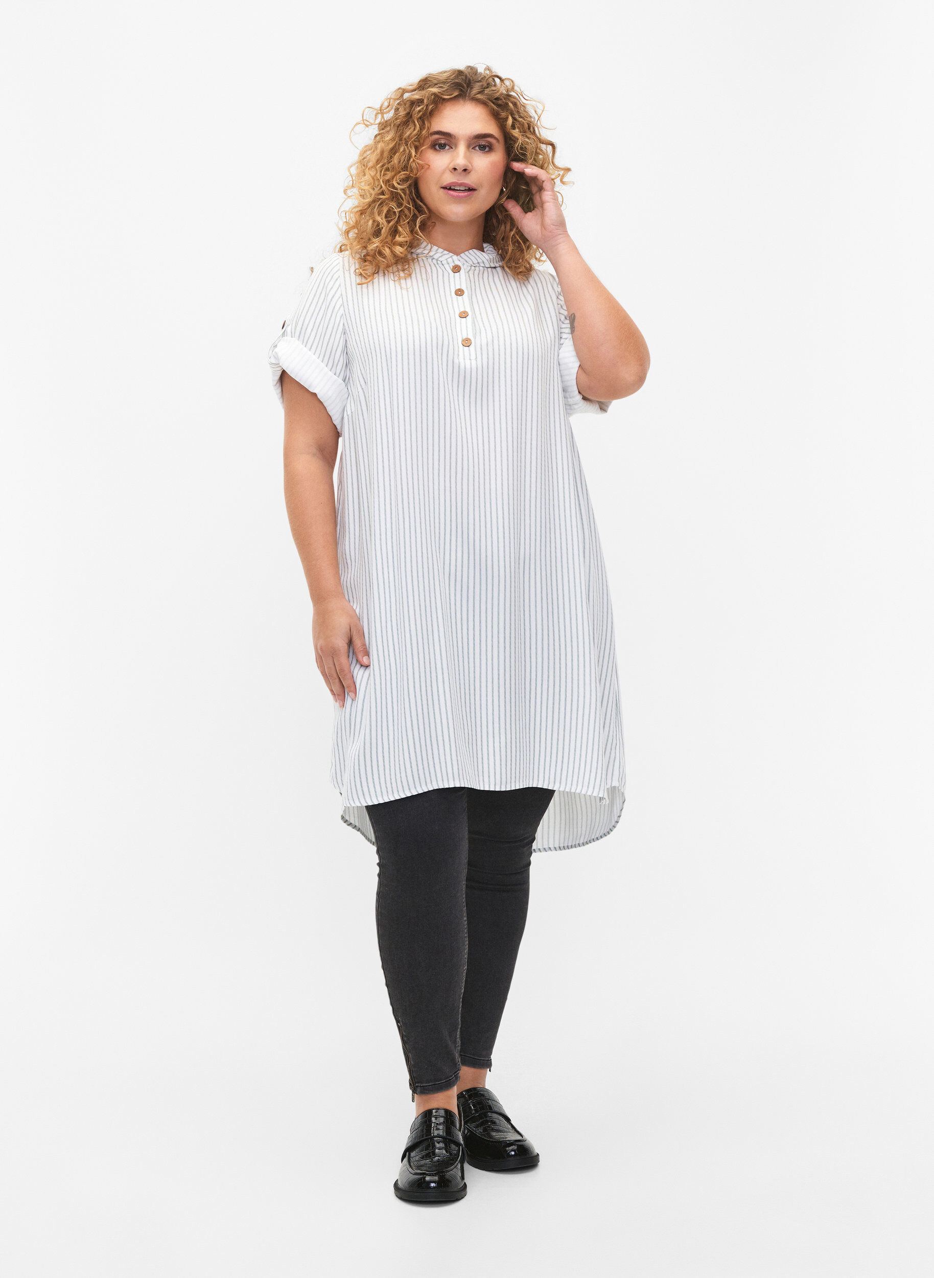 Zizzi Kurz&auml;rmelige Viskose-Tunika mit Kapuze, Chinois Green Stripe, Model image number 2