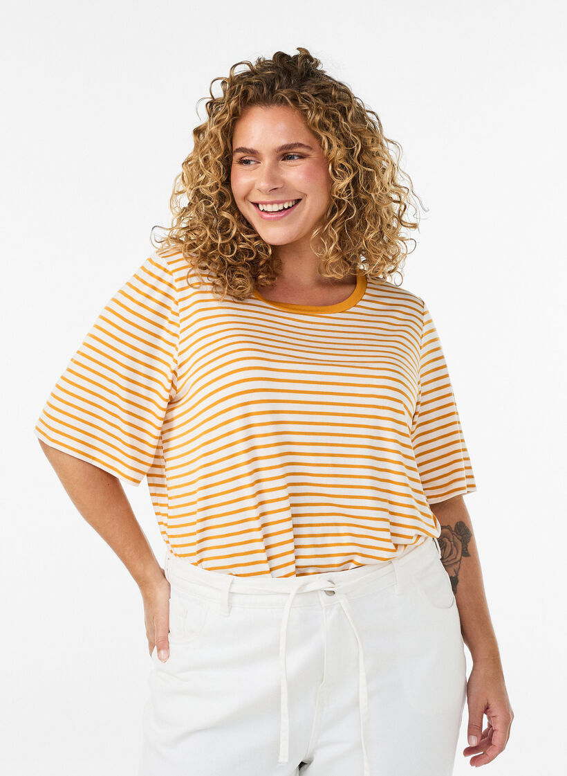 T-shirt en TENCEL&trade; Lyocell &agrave; rayures, Jaune clair, Model image number 0
