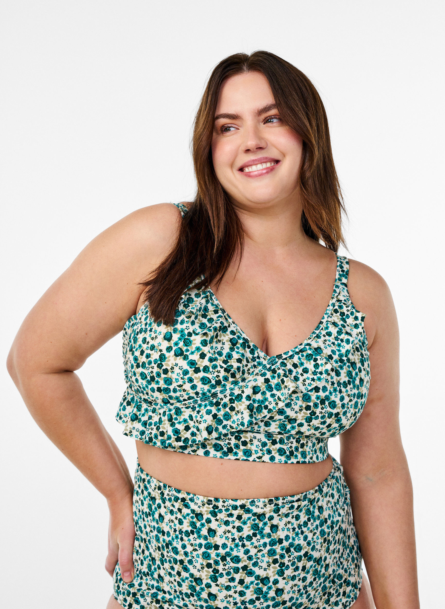 ZizziHaut de bikini &agrave; fleurs et &agrave; d&eacute;tails de jabot, Vert, Model image number 0